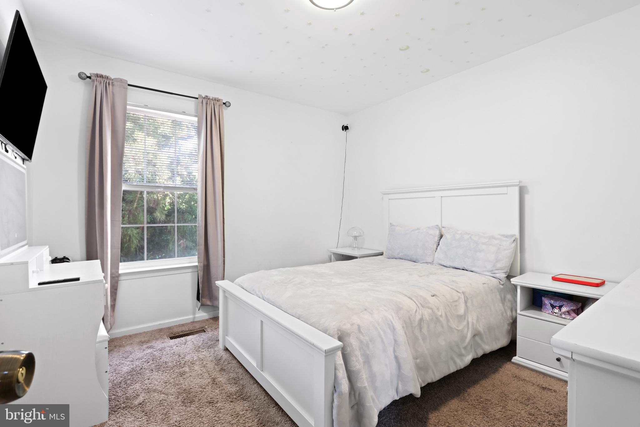 DEVON RIDGE - Residential