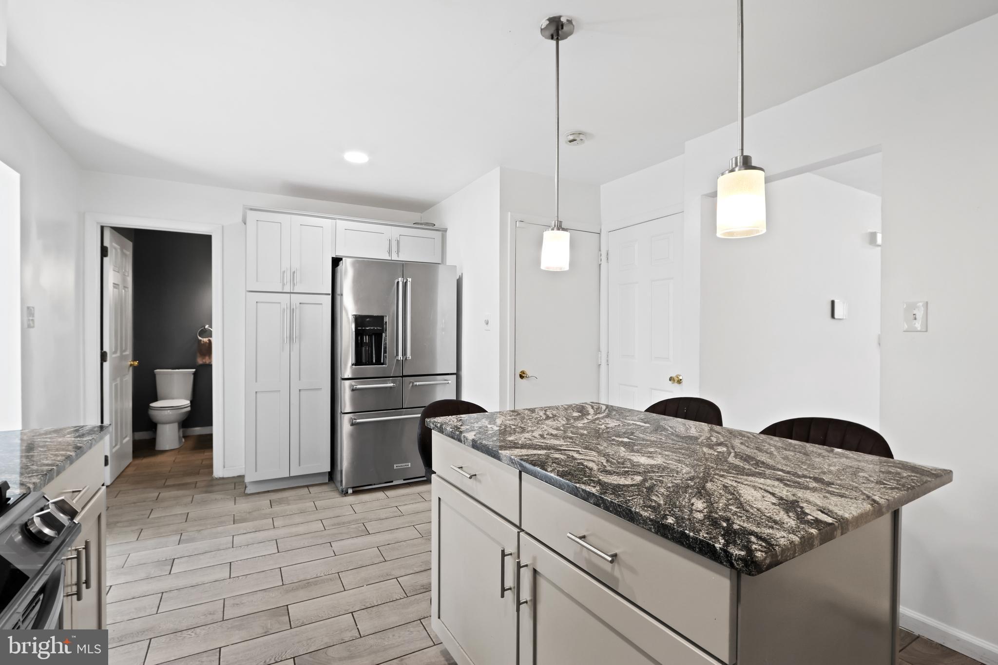 DEVON RIDGE - Residential