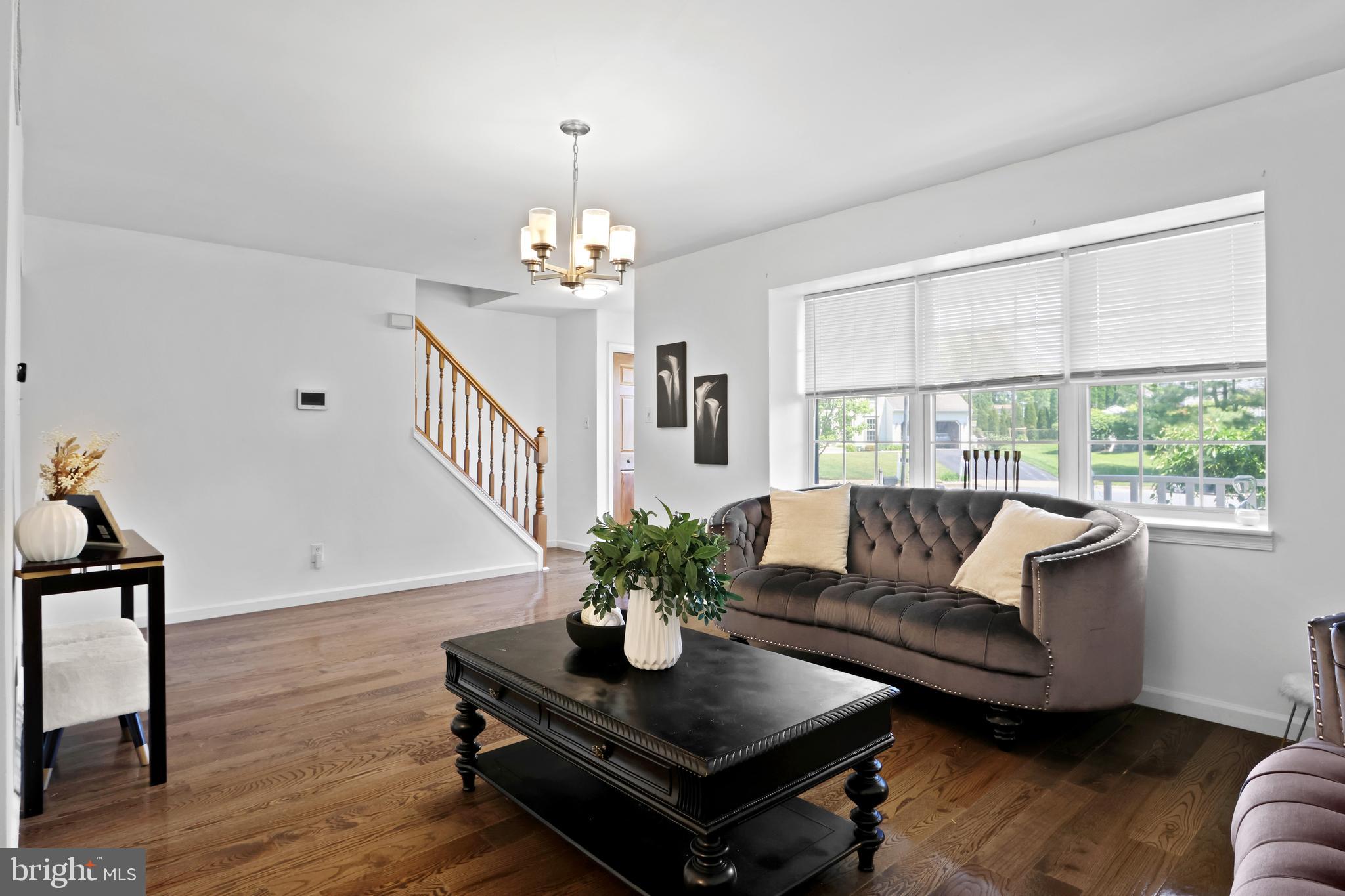 DEVON RIDGE - Residential