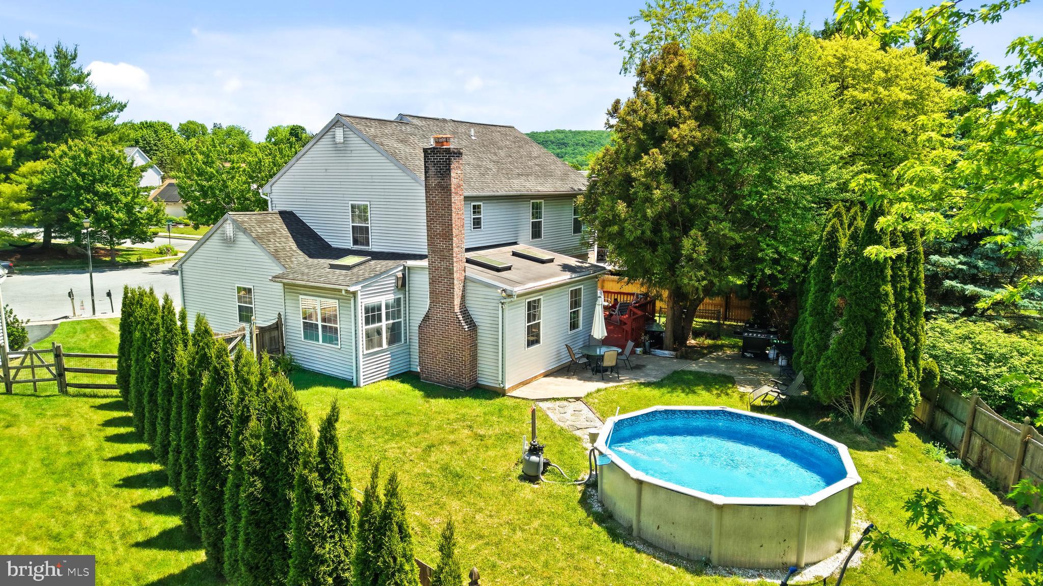 DEVON RIDGE - Residential