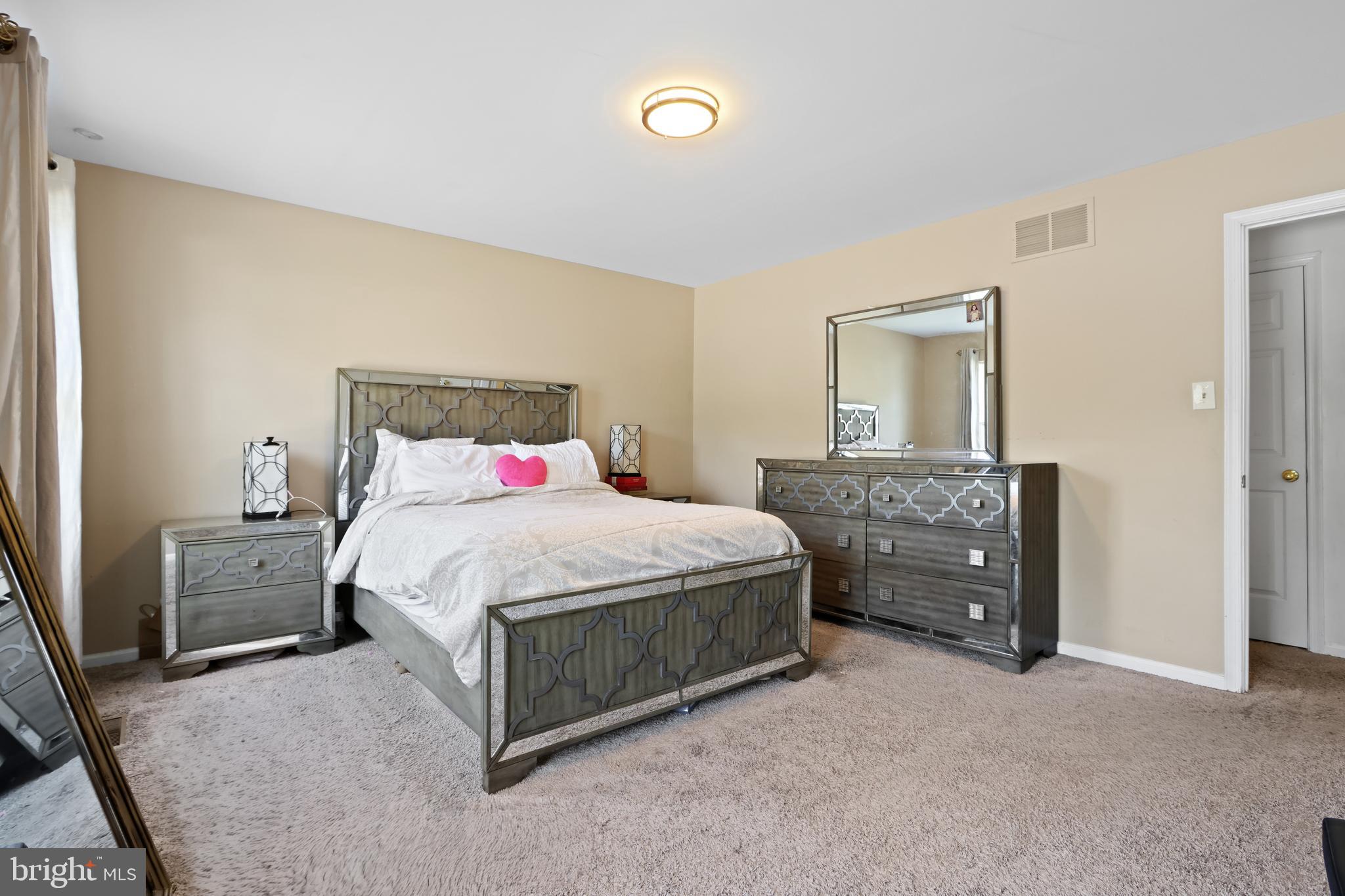 DEVON RIDGE - Residential