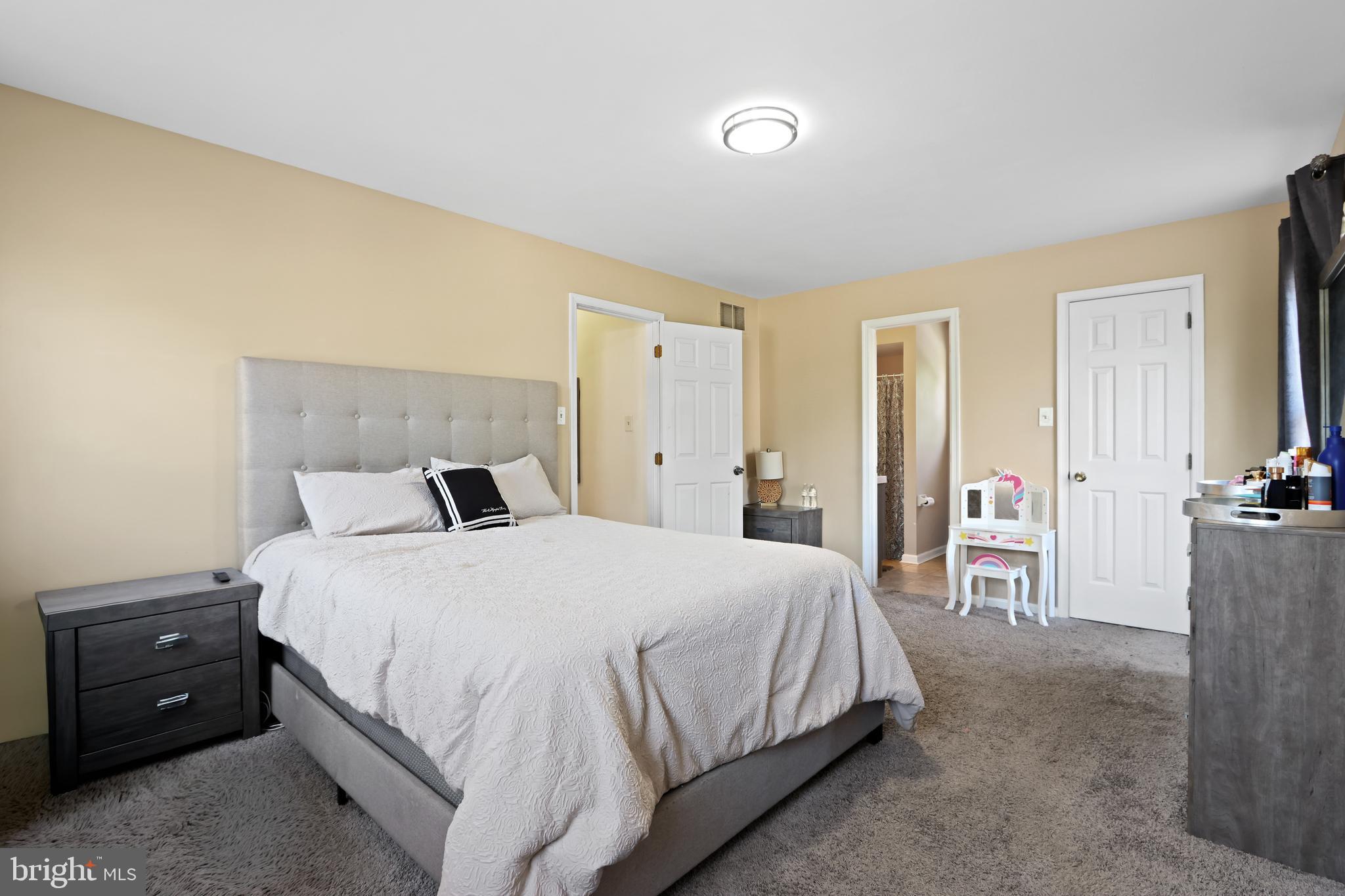 DEVON RIDGE - Residential
