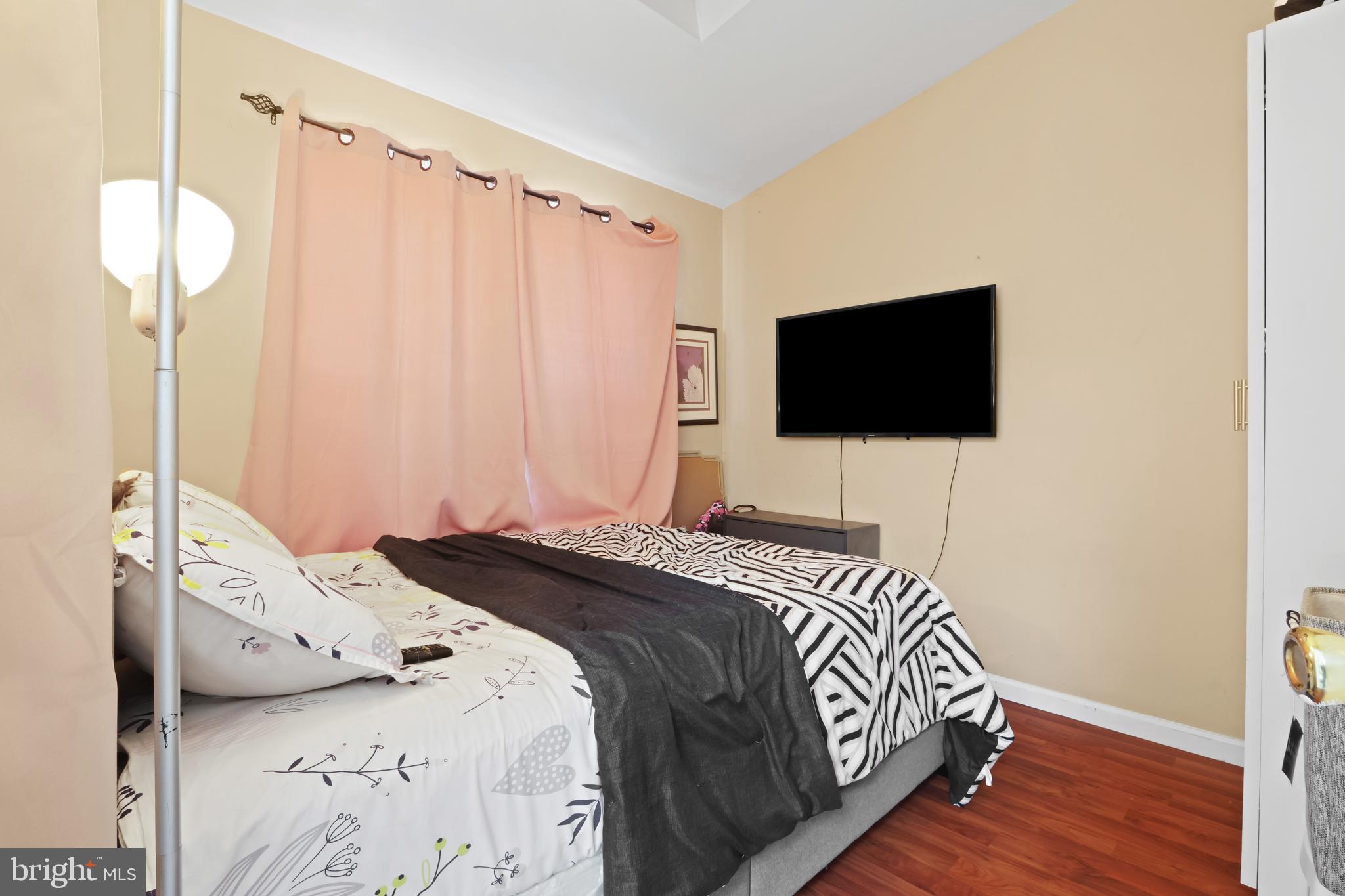 DEVON RIDGE - Residential