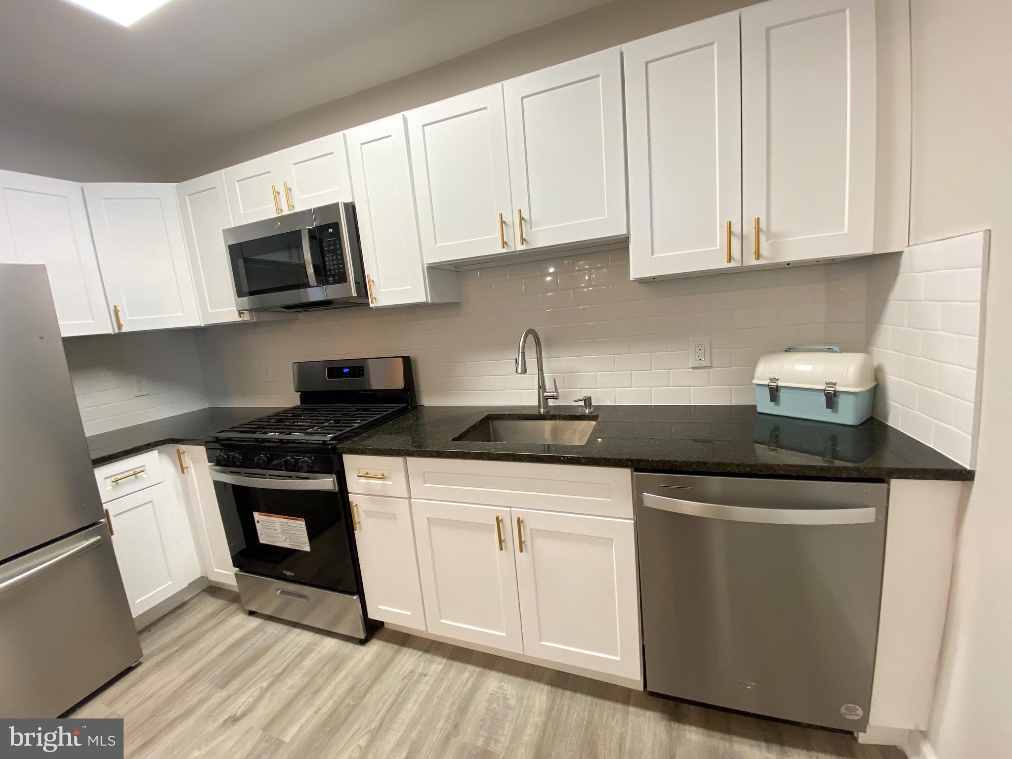 LAWNCREST - Residential