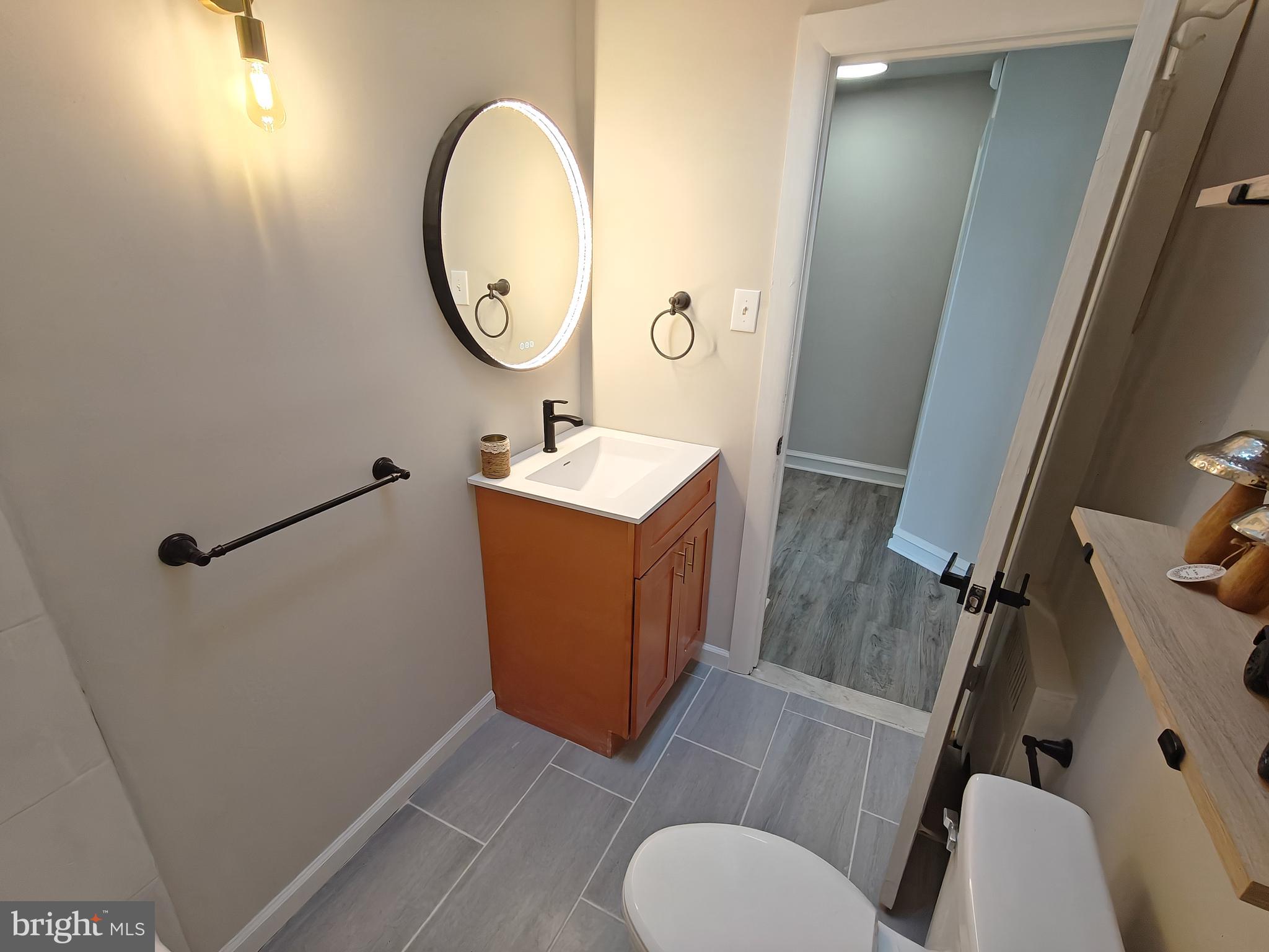 LAWNCREST - Residential