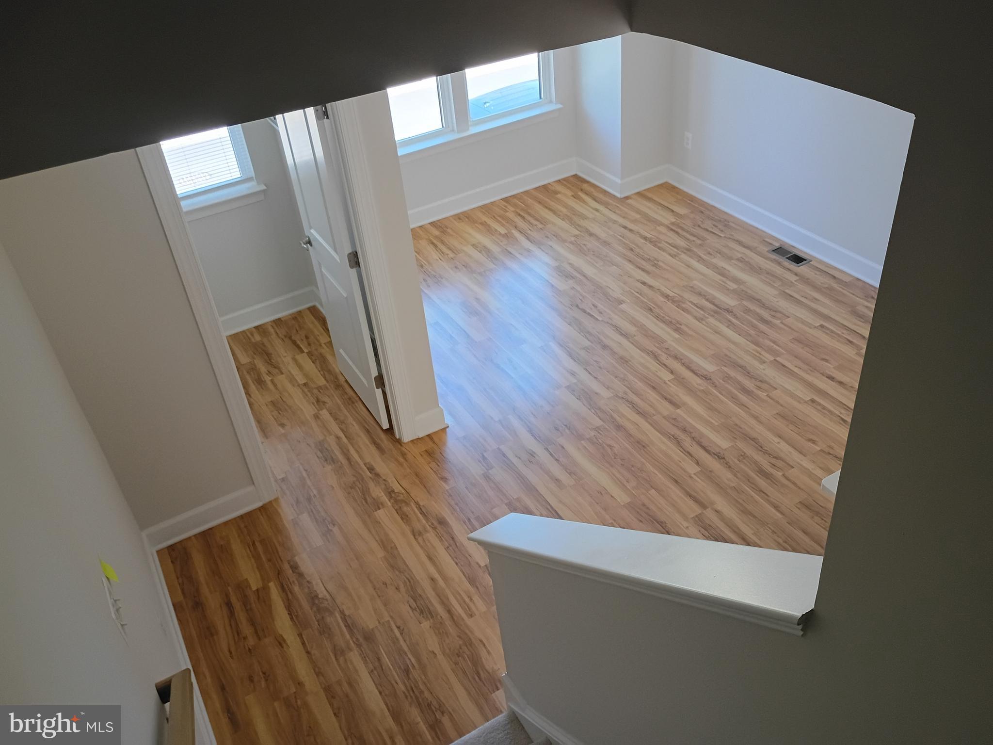 GATEWAY WEST - Residential