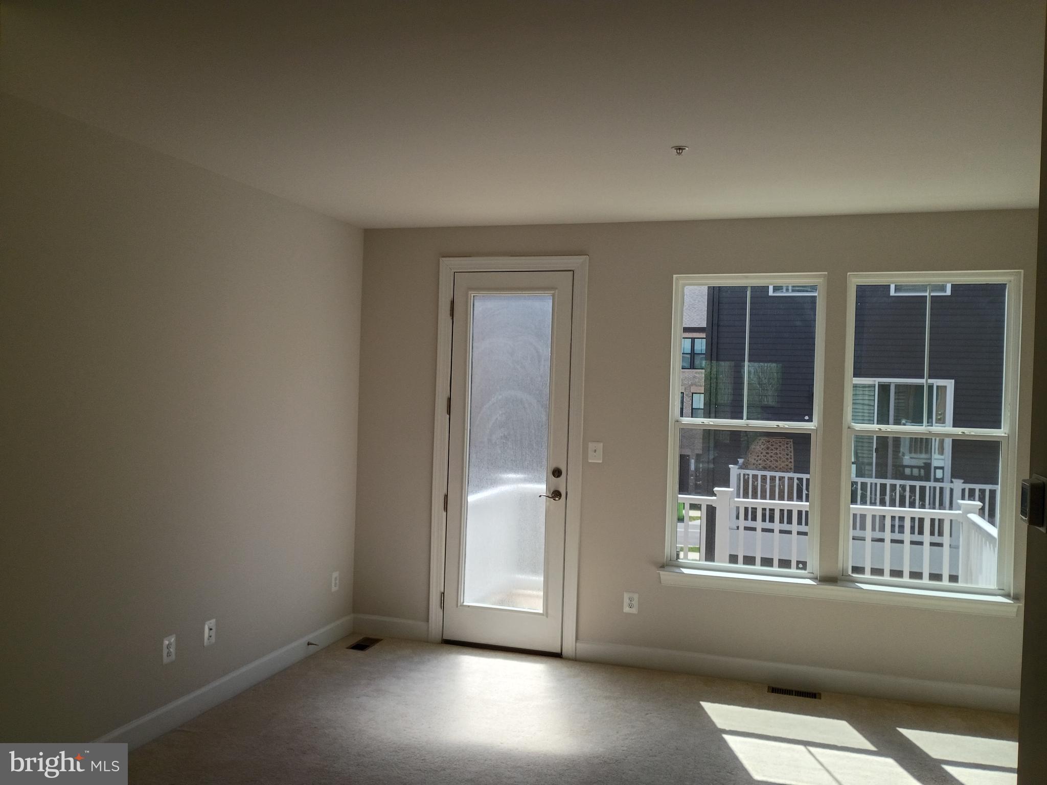 GATEWAY WEST - Residential