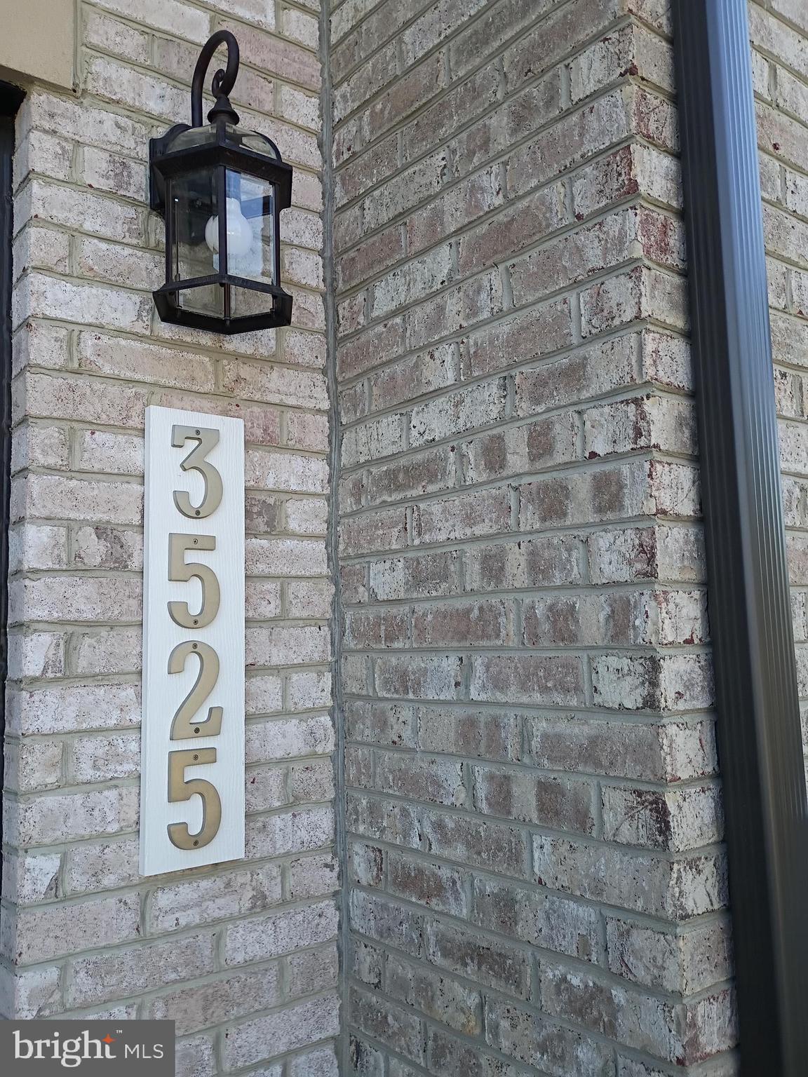 GATEWAY WEST - Residential