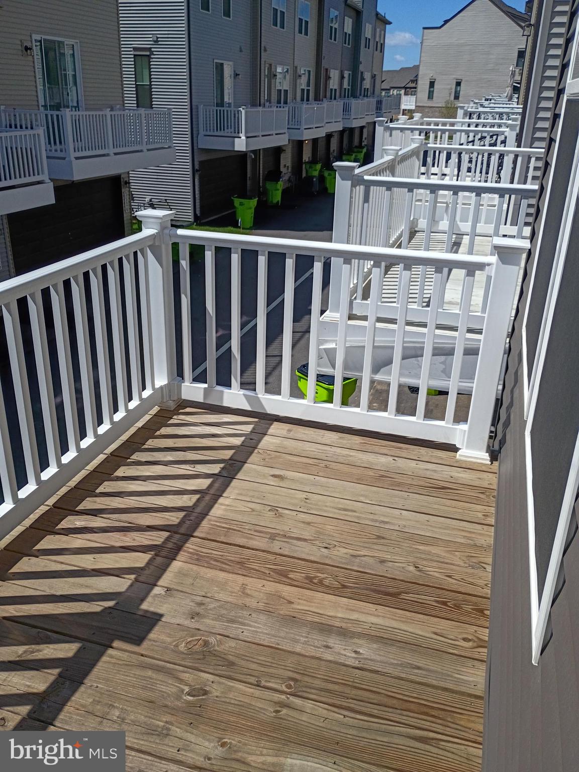 GATEWAY WEST - Residential