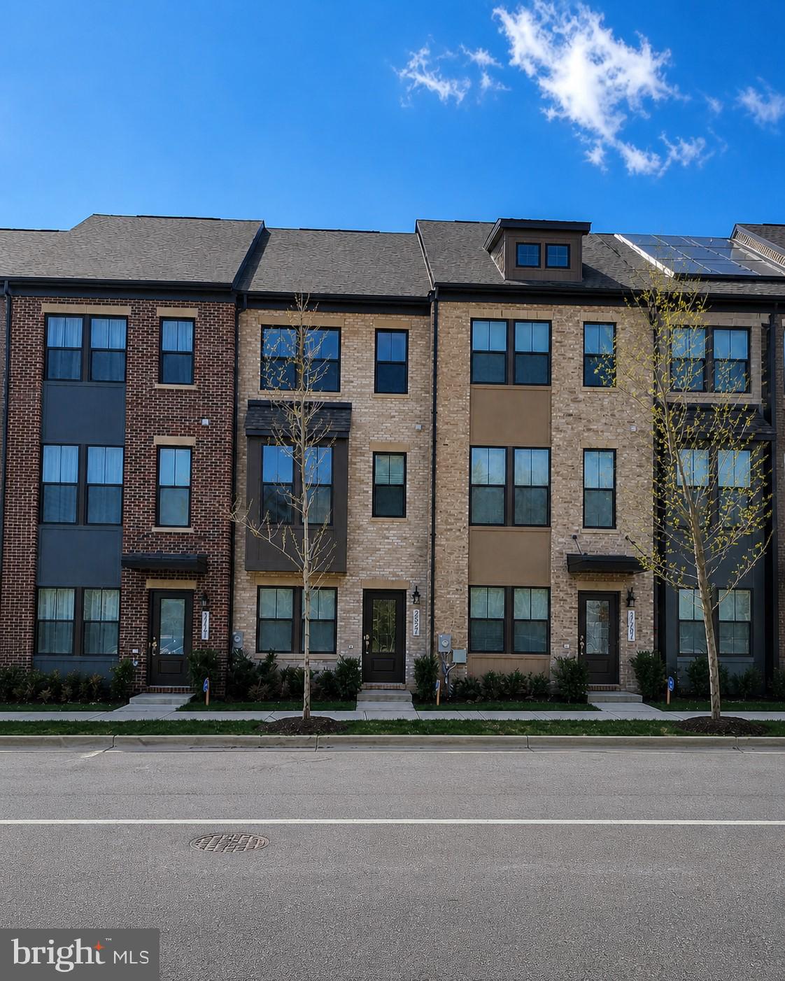 GATEWAY WEST - Residential