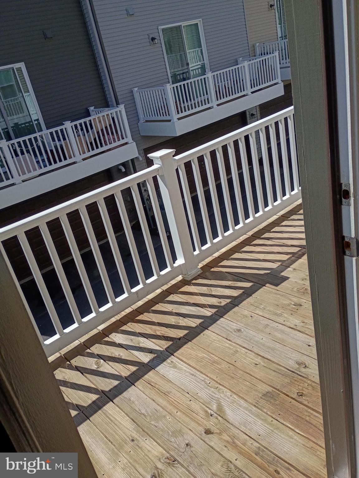 GATEWAY WEST - Residential