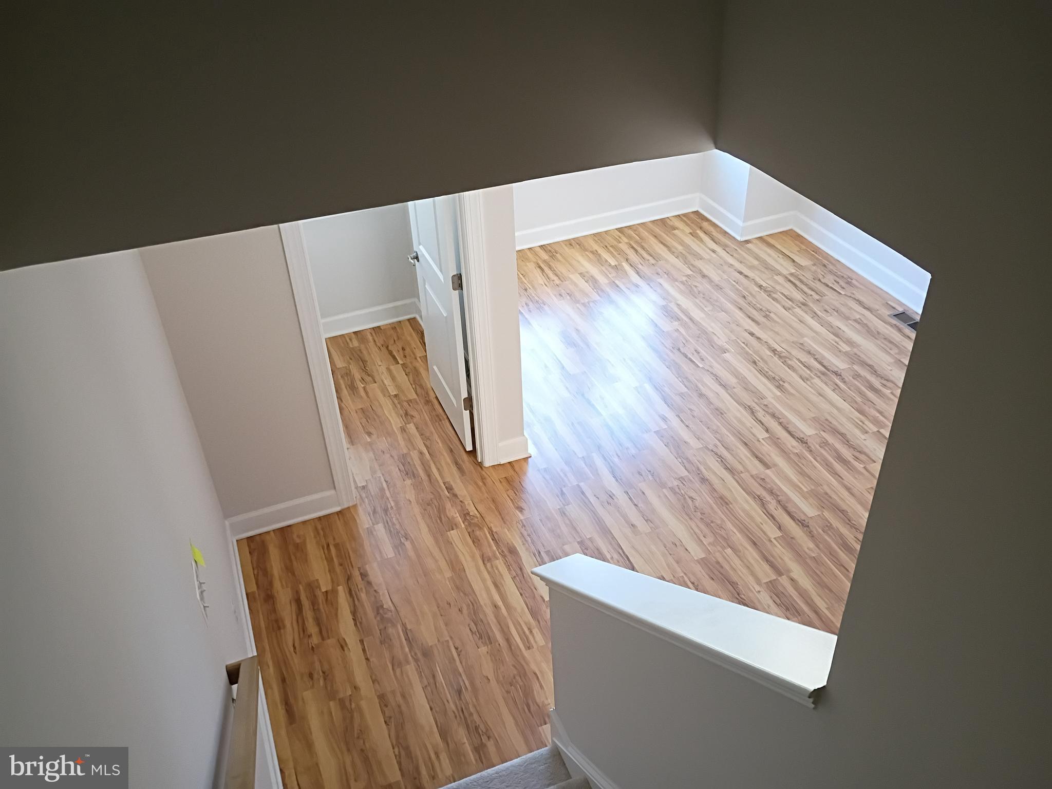 GATEWAY WEST - Residential