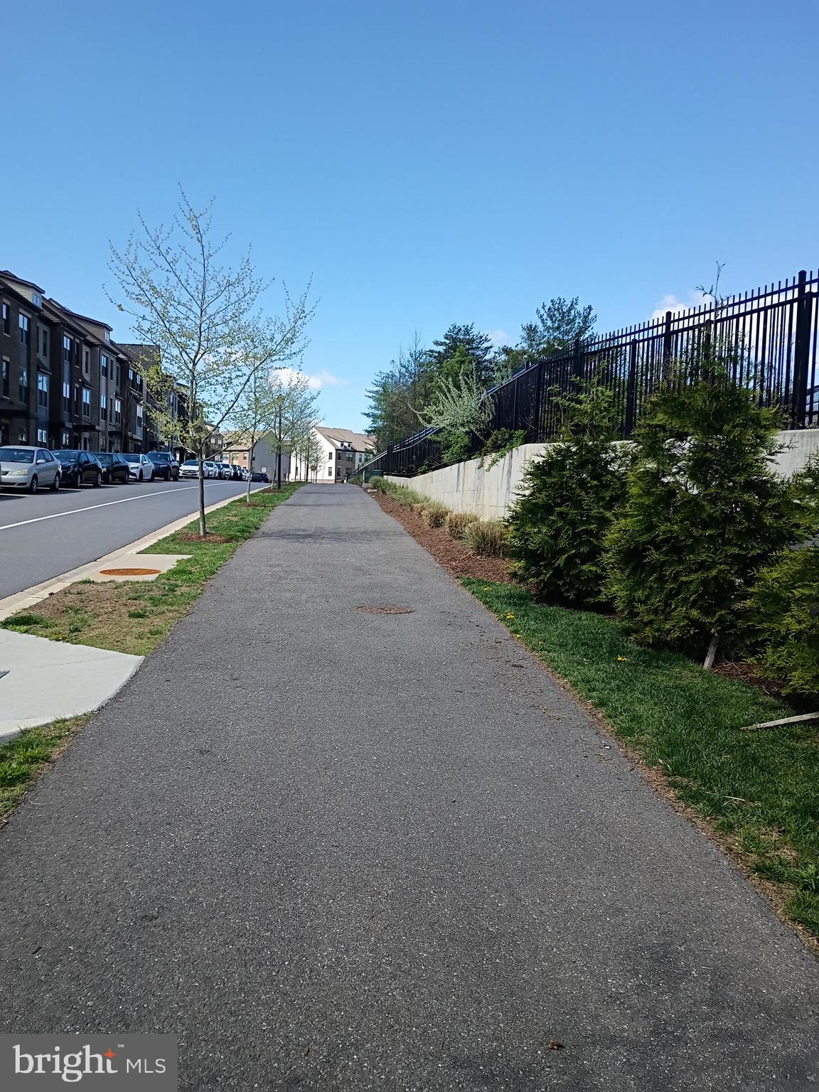 GATEWAY WEST - Residential