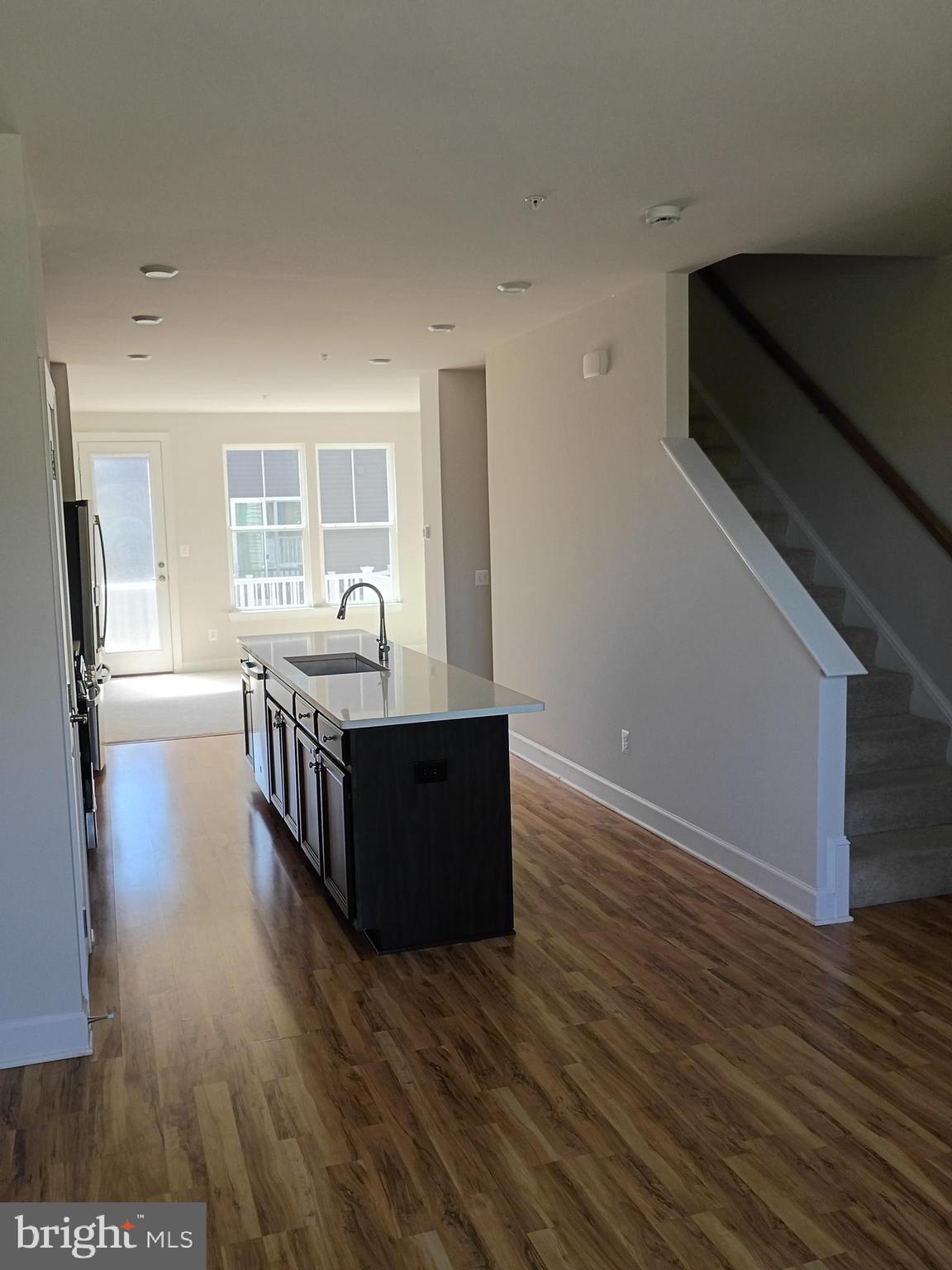 GATEWAY WEST - Residential