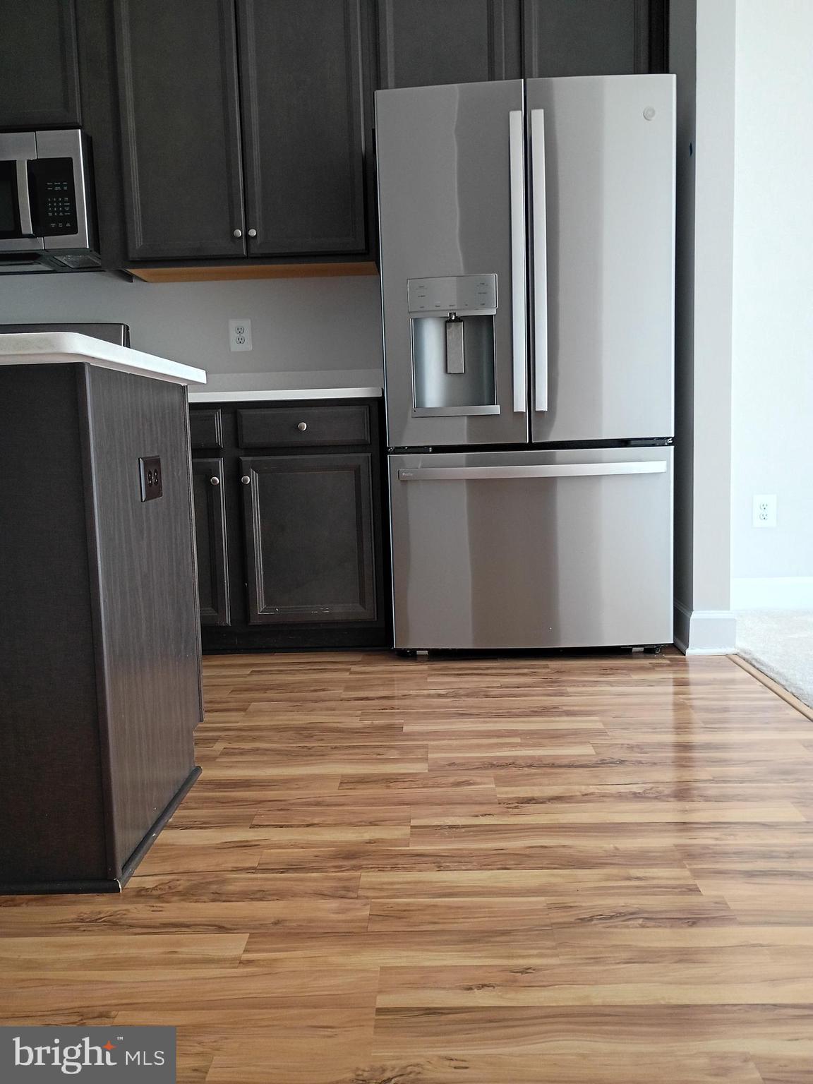 GATEWAY WEST - Residential