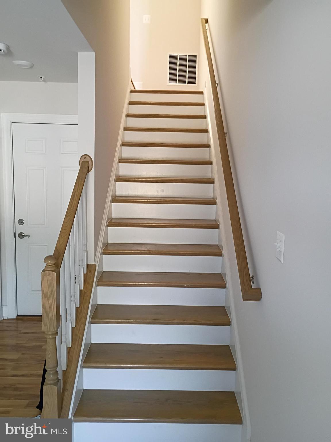 GATEWAY WEST - Residential