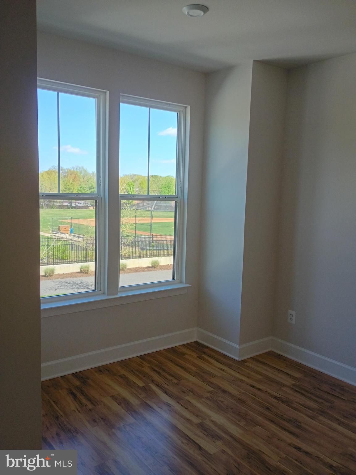 GATEWAY WEST - Residential