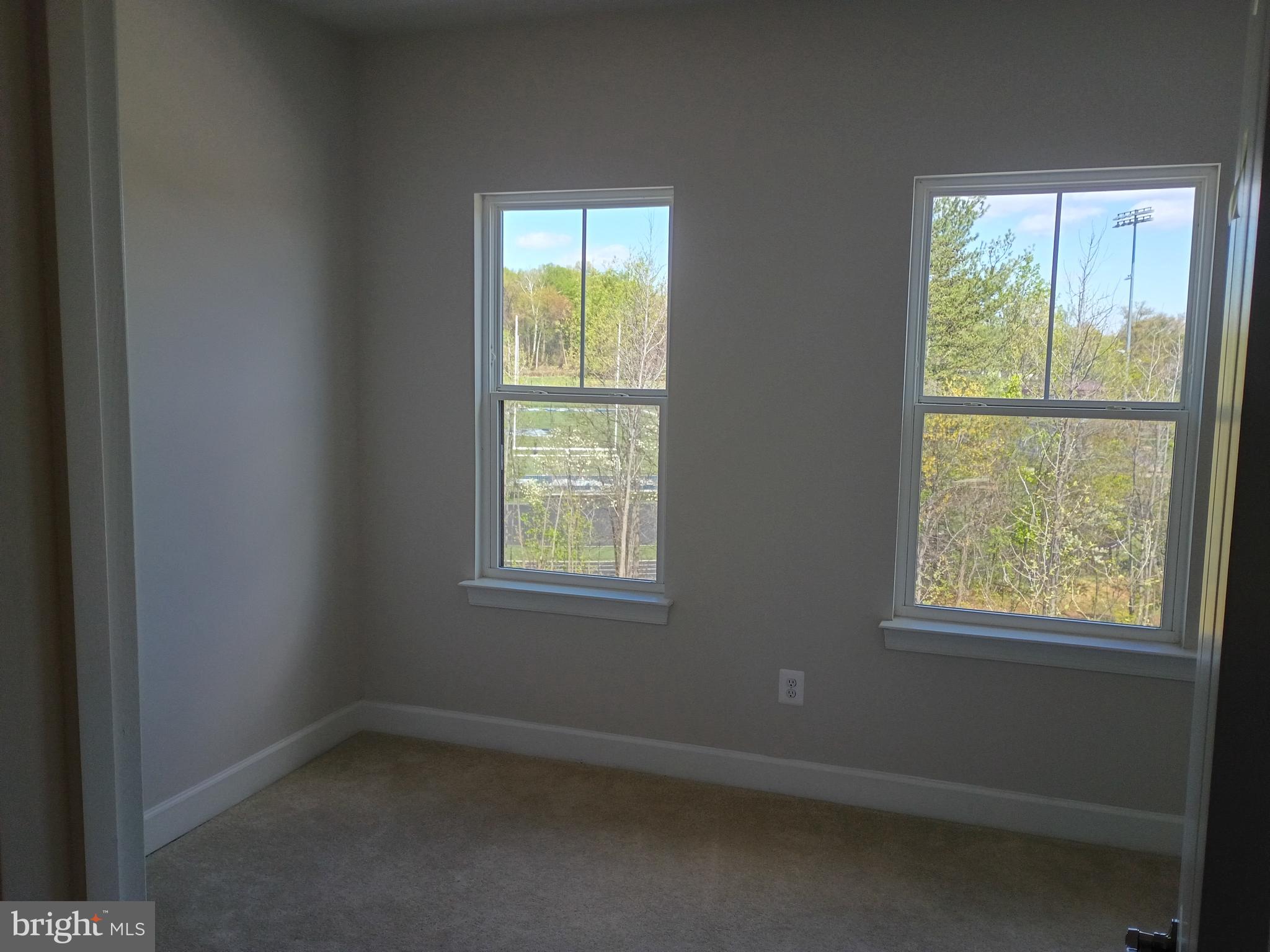GATEWAY WEST - Residential