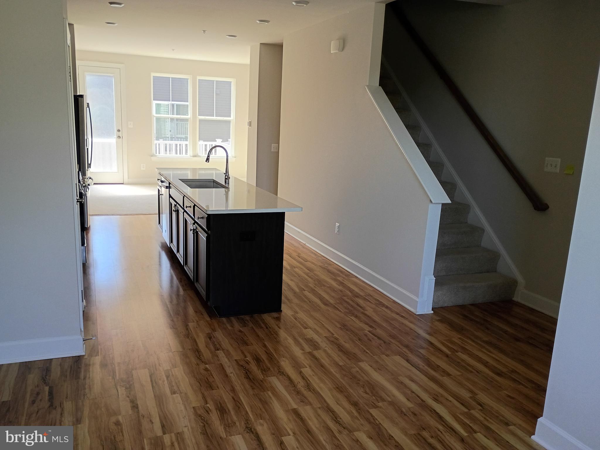 GATEWAY WEST - Residential