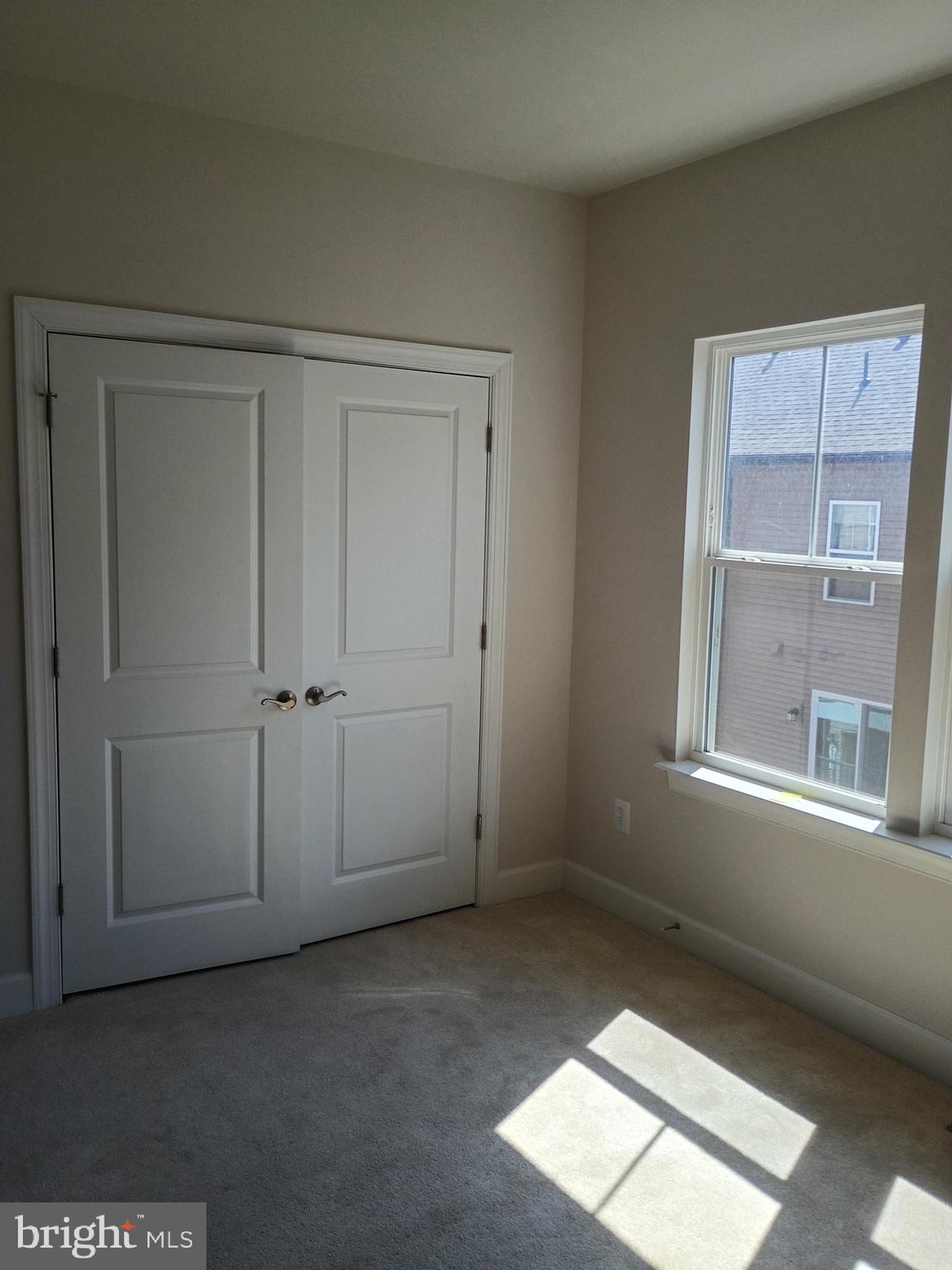 GATEWAY WEST - Residential