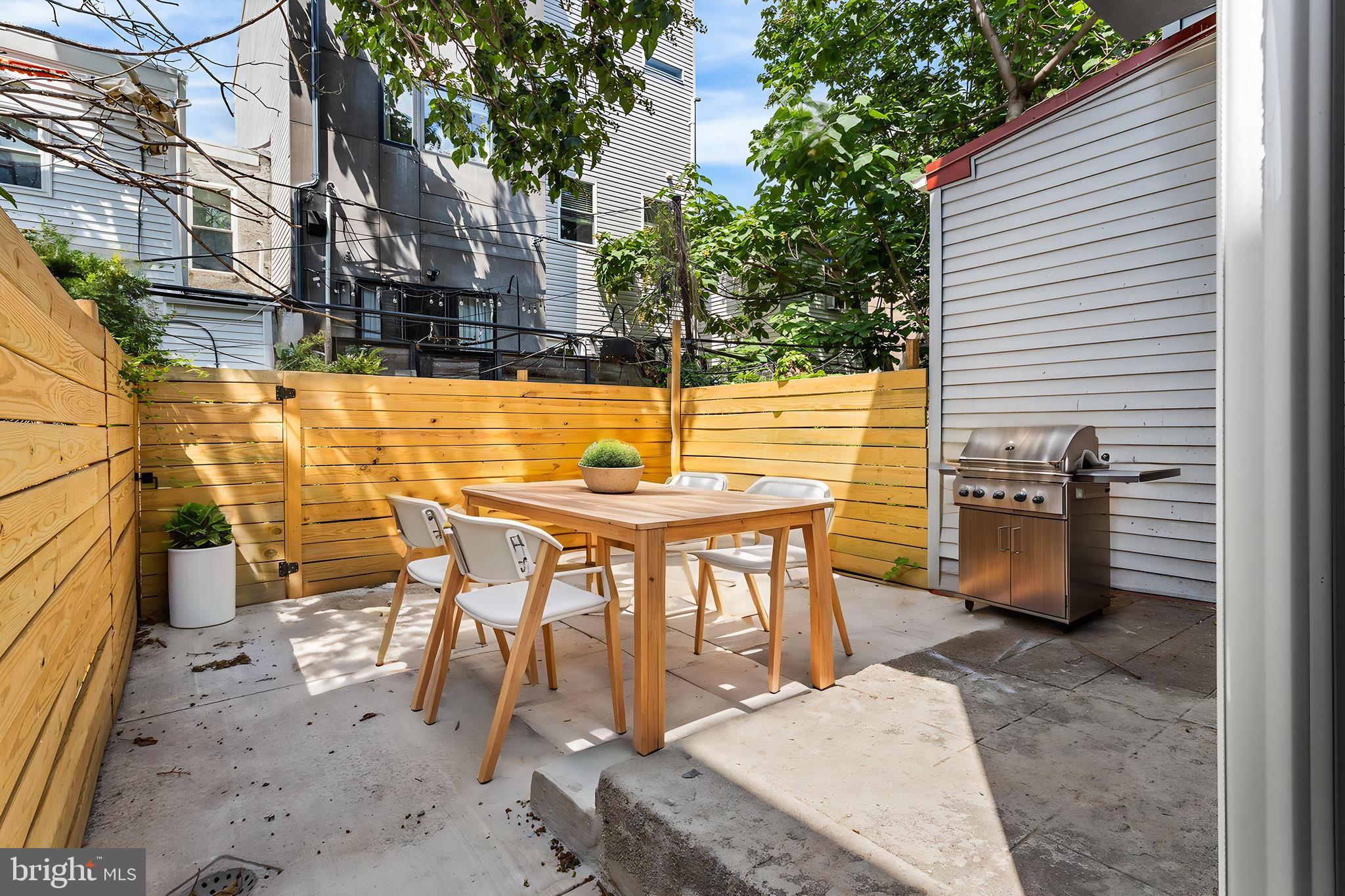 POINT BREEZE - Residential