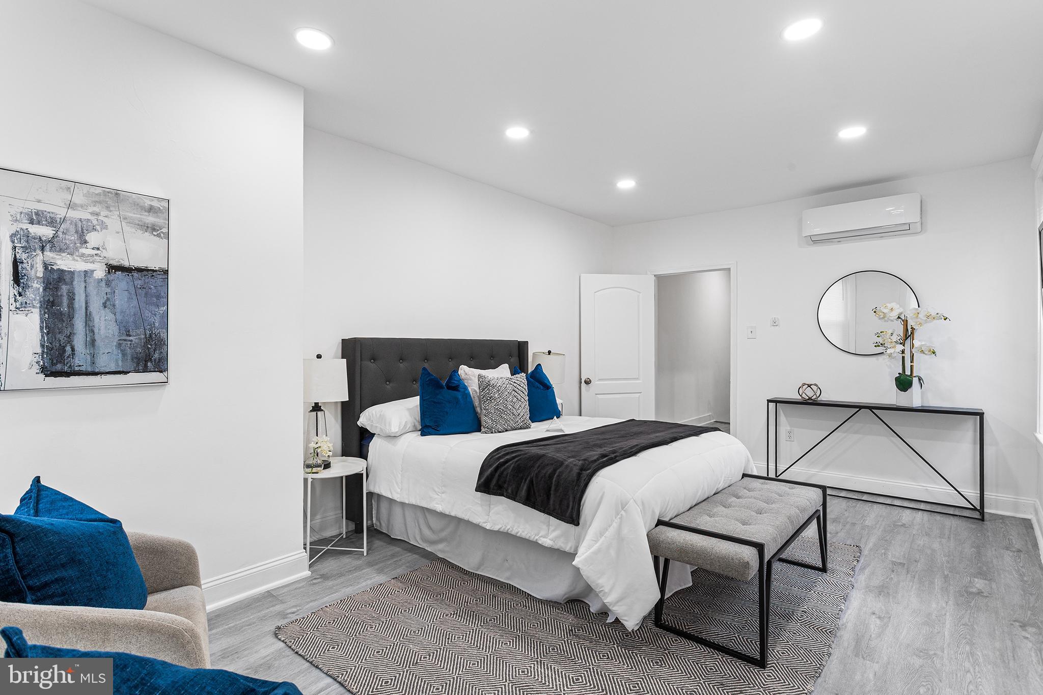 POINT BREEZE - Residential