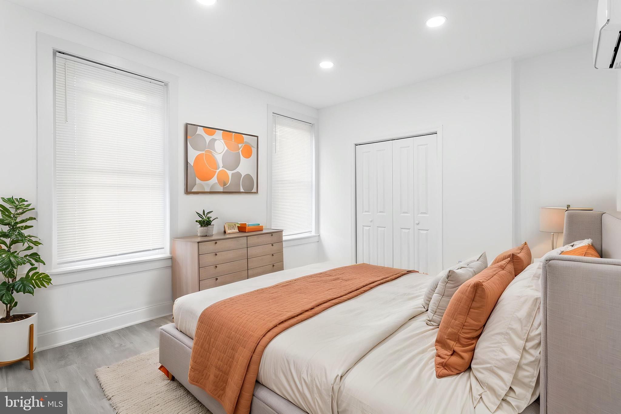 POINT BREEZE - Residential
