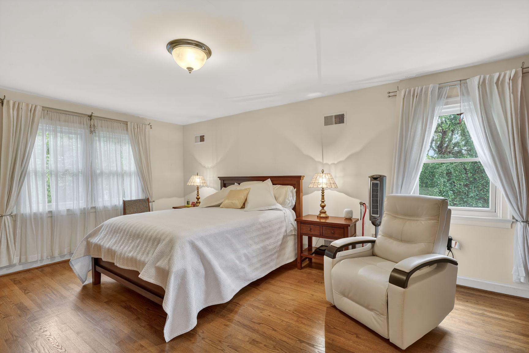 LAKEWOOD ESTATES - Residential