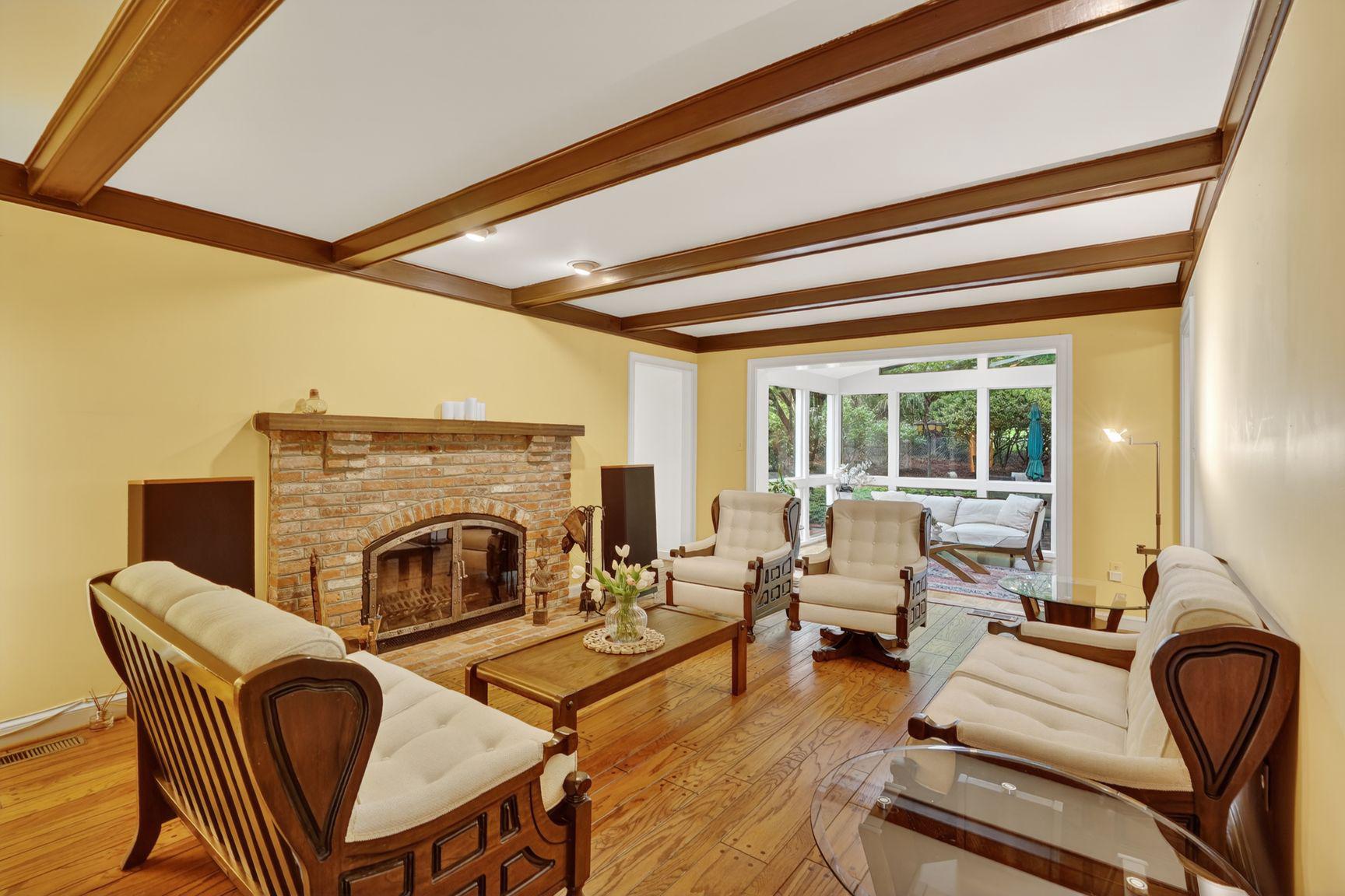 LAKEWOOD ESTATES - Residential