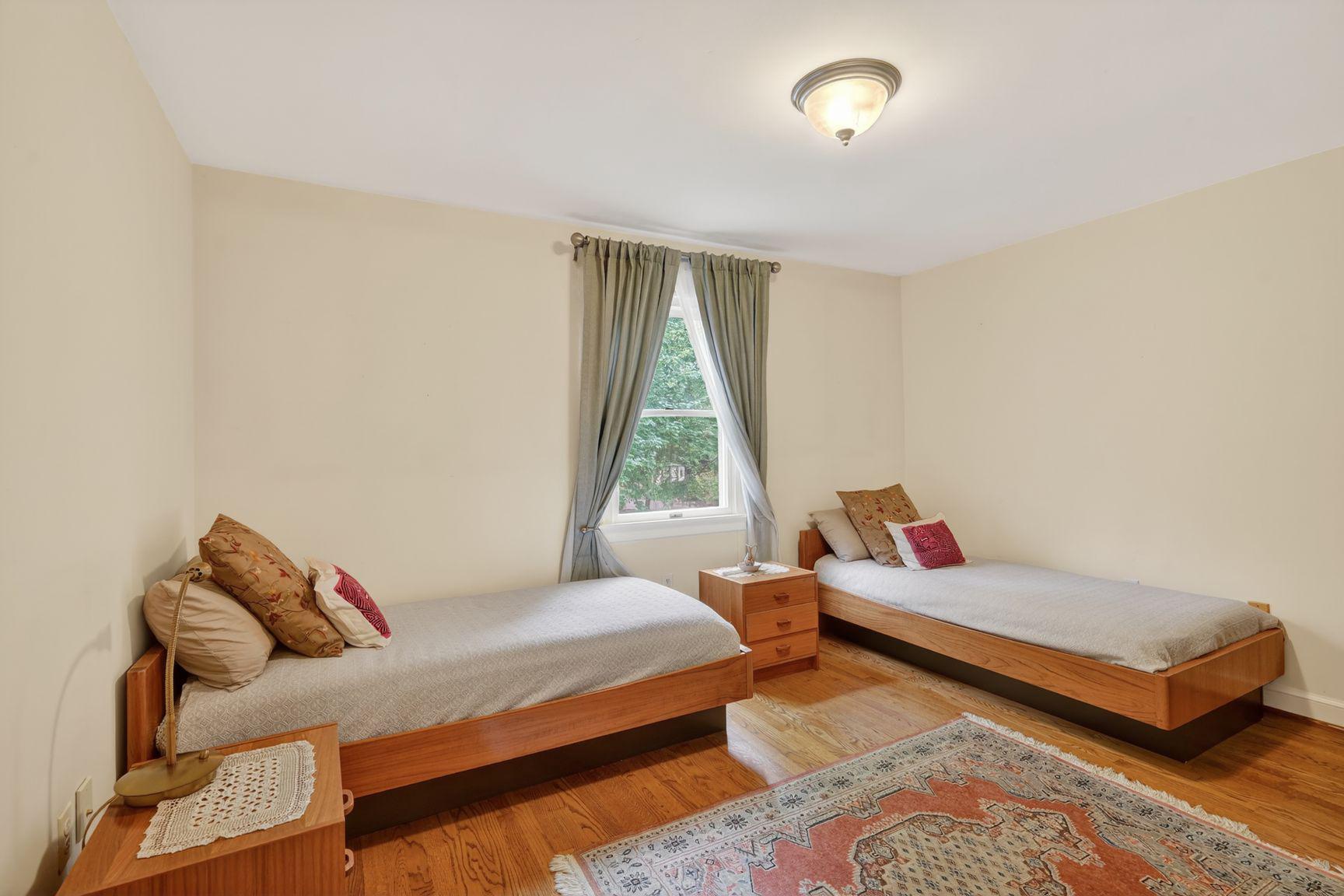 LAKEWOOD ESTATES - Residential
