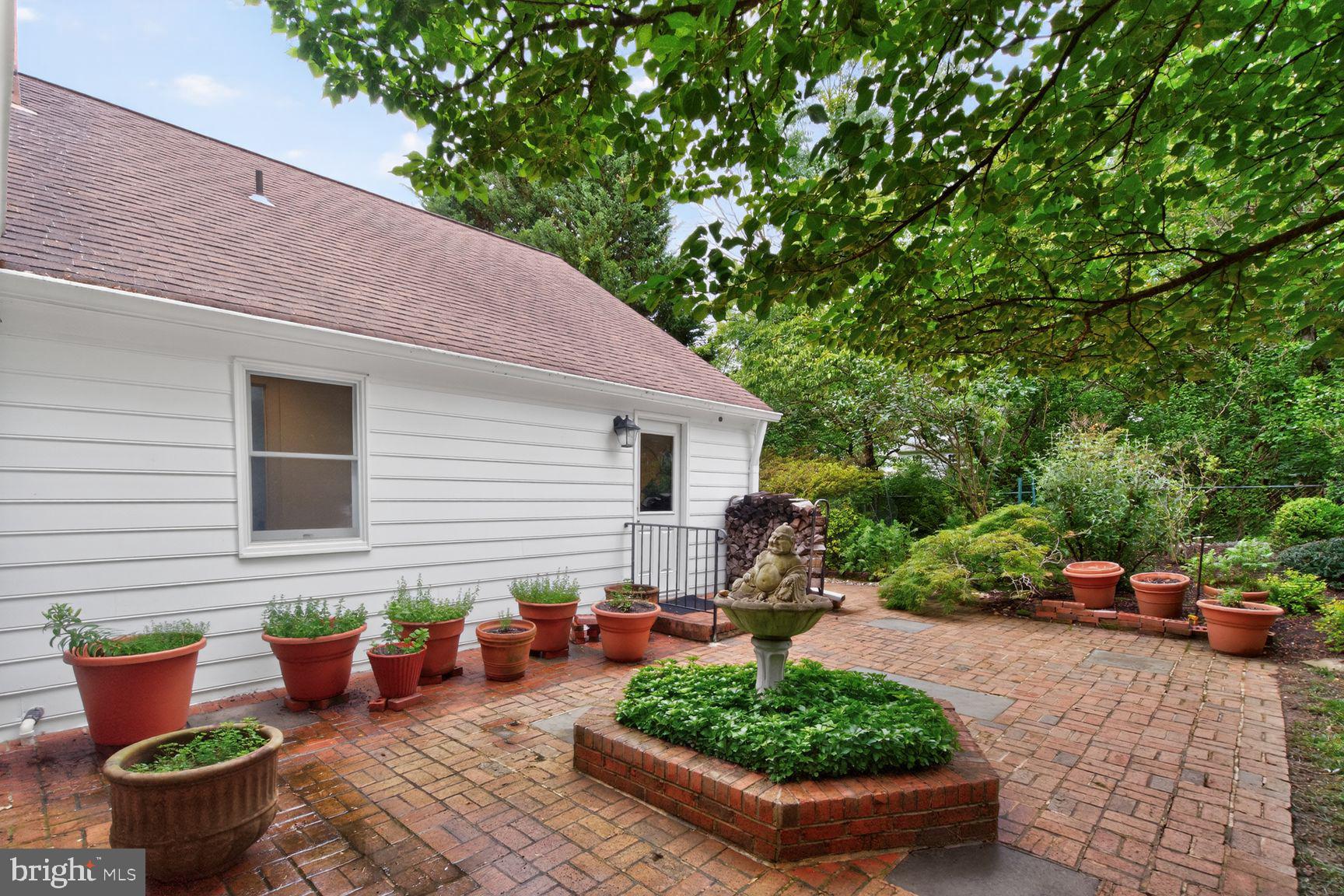 LAKEWOOD ESTATES - Residential