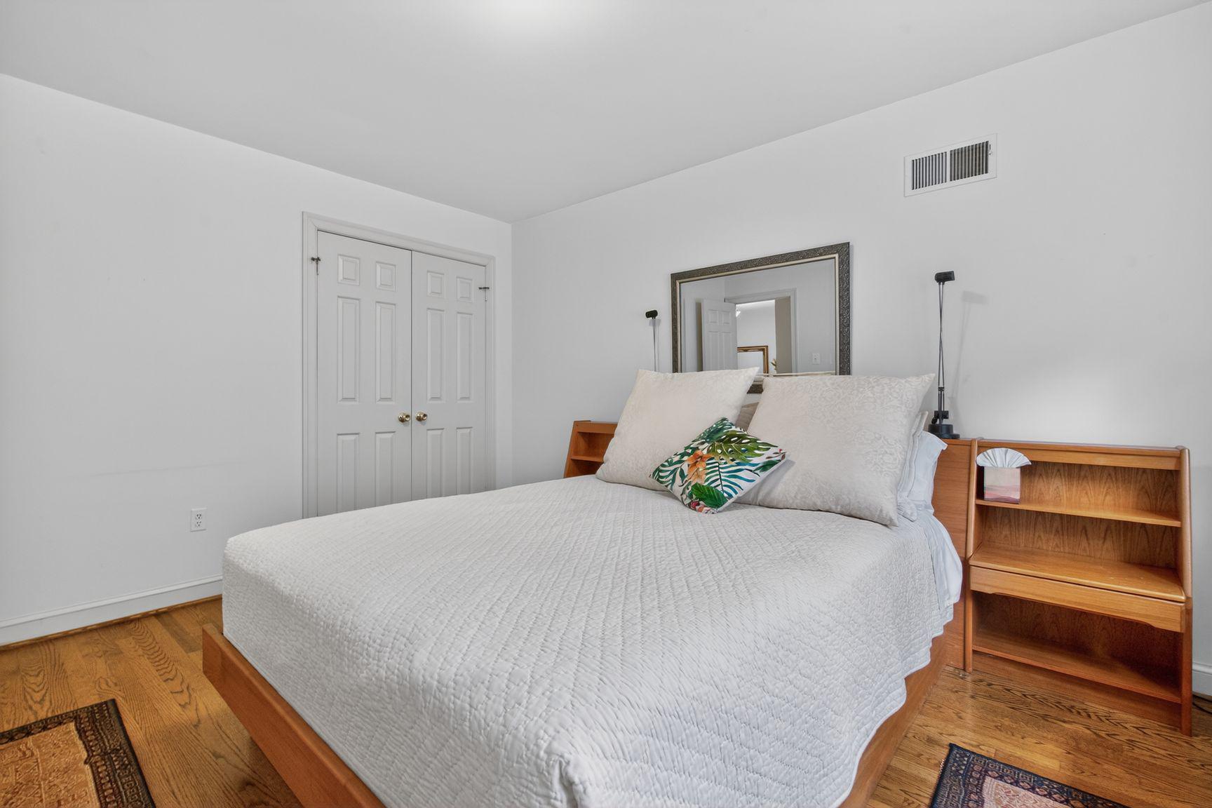 LAKEWOOD ESTATES - Residential
