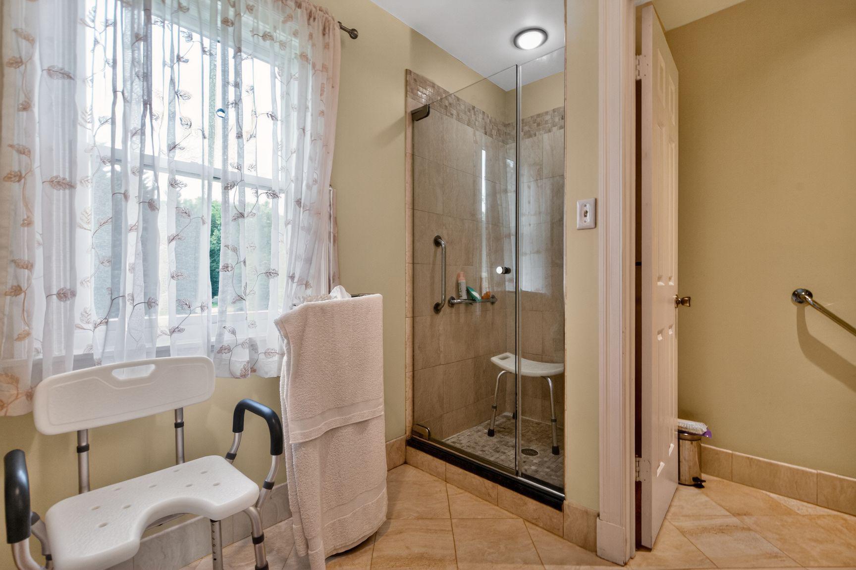 LAKEWOOD ESTATES - Residential