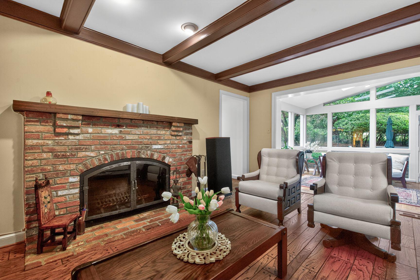 LAKEWOOD ESTATES - Residential