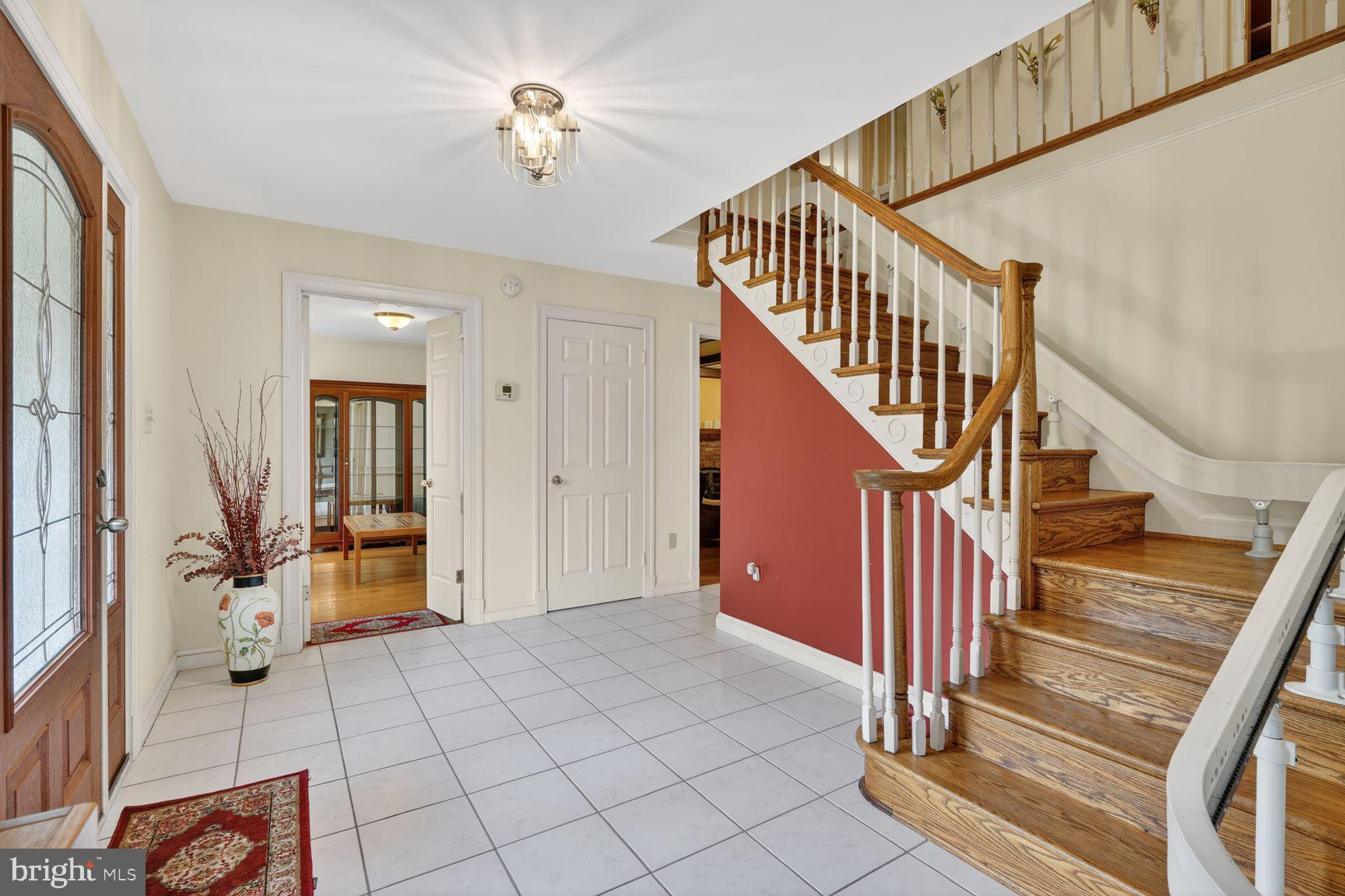 LAKEWOOD ESTATES - Residential