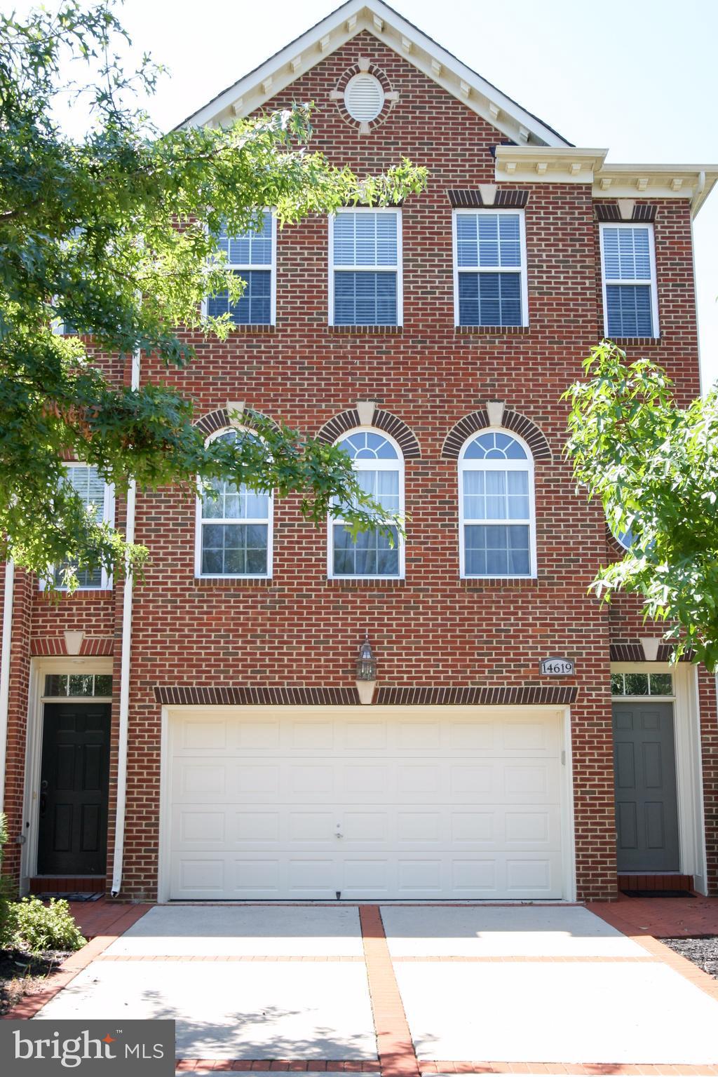 THIS JEWEL IS BACK ON THE MARKET!  SEE THIS LUXURY END UNIT TOWNHOUSE IN SOUGHT OUT GATED GOLF COURSE COMMUNITY. IT FEATURES MAIN LEVEL HARDWOODS, GOURMET KITCHEN/ISLAND & FAMILY ROOM COMBO, SPACIOUS DECK, SPACIOUS MASTER BR/WALK-IN CLOSETS, FINISHED LOWER LEVEL WITH FIREPLACE WALK OUT PATIO, FENCED, COMMUNITY POOL AND RESTAURANT.