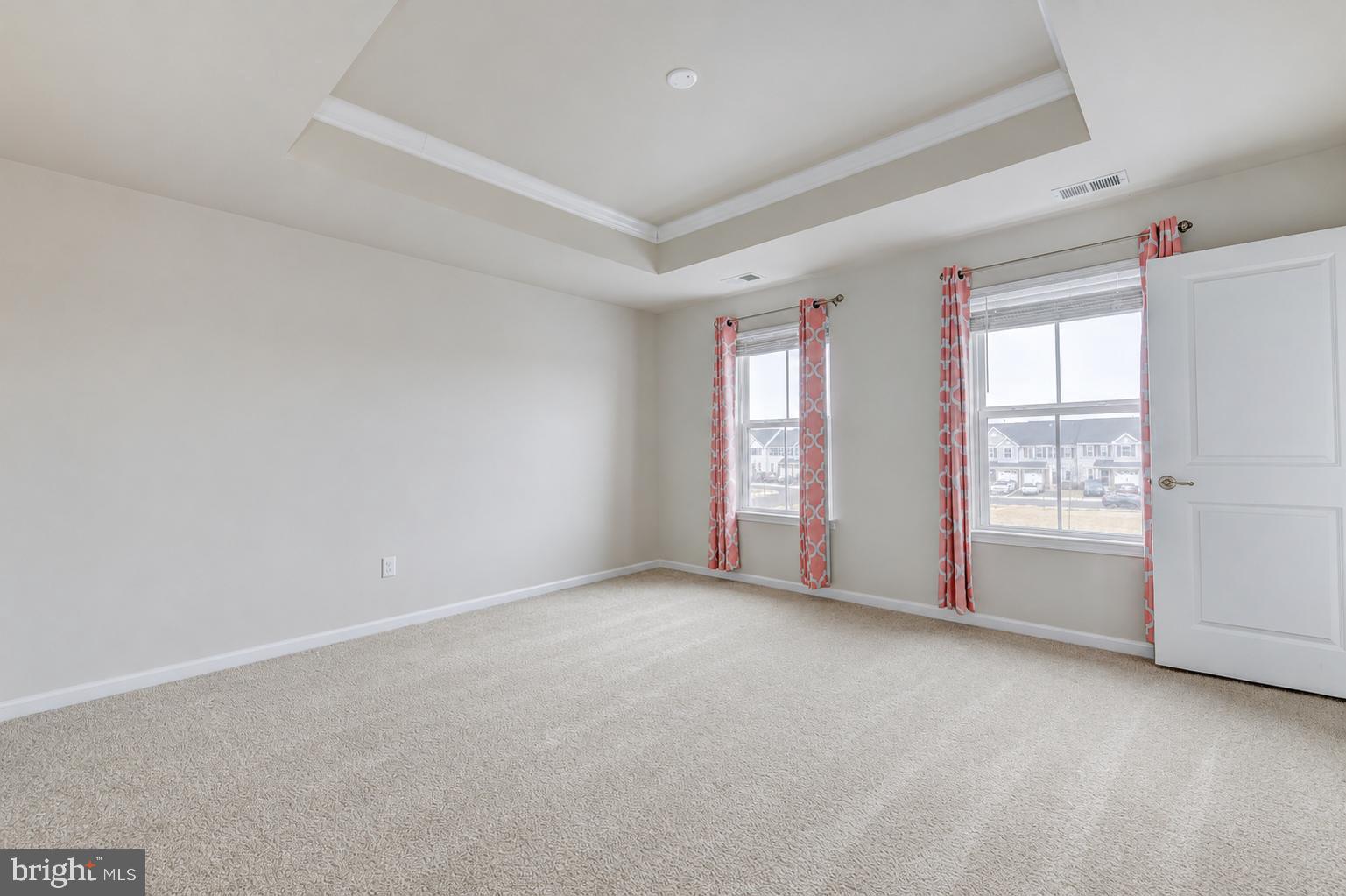 MONTGOMERY SQ - Residential
