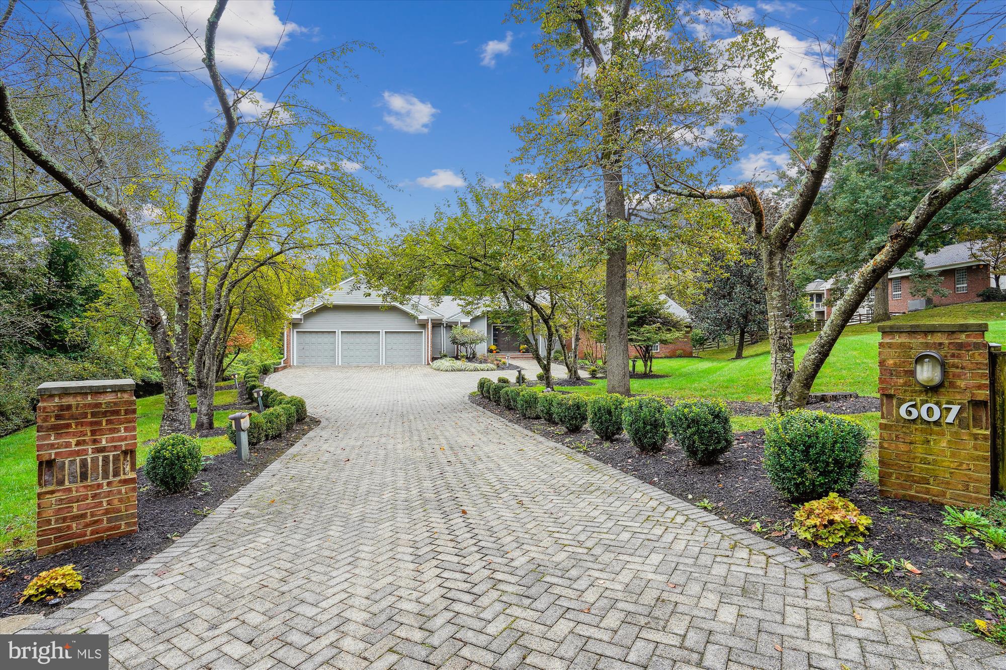 DEERFIELD POND - Residential