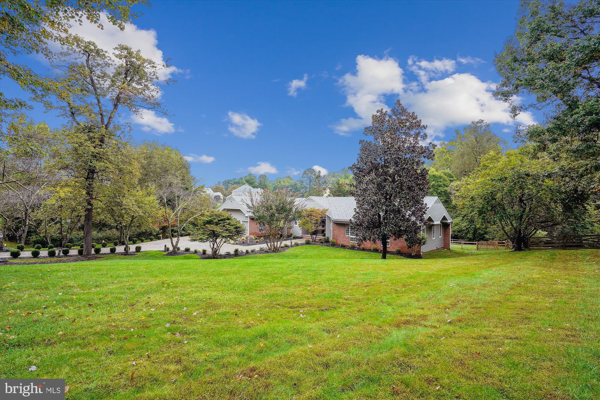 DEERFIELD POND - Residential