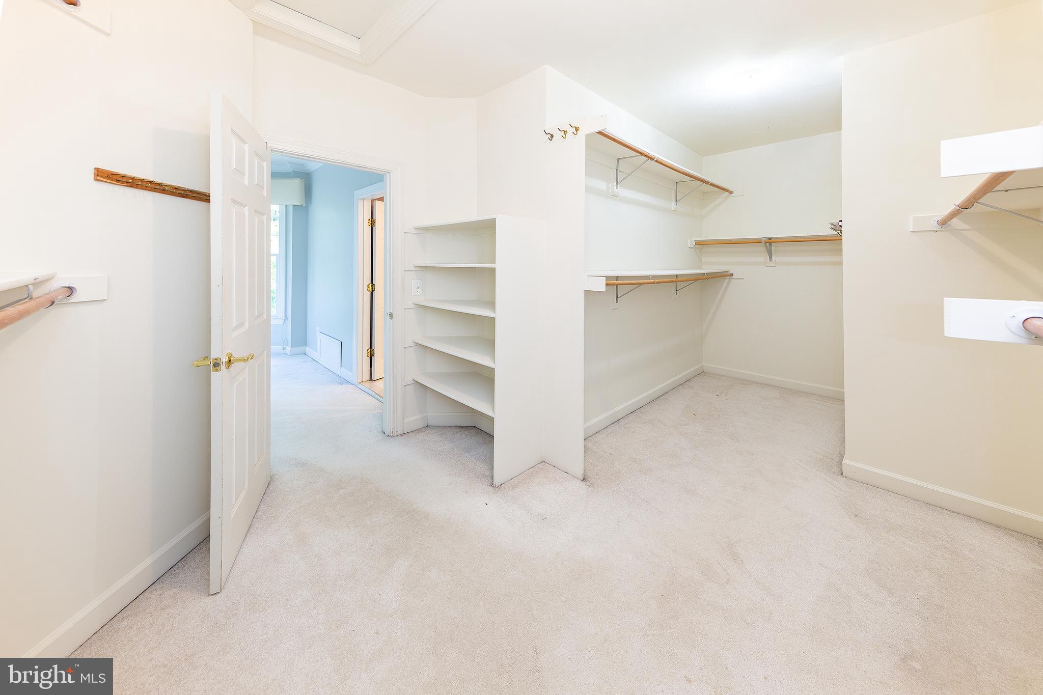 LAMBIANCE OF MCLEAN - Residential