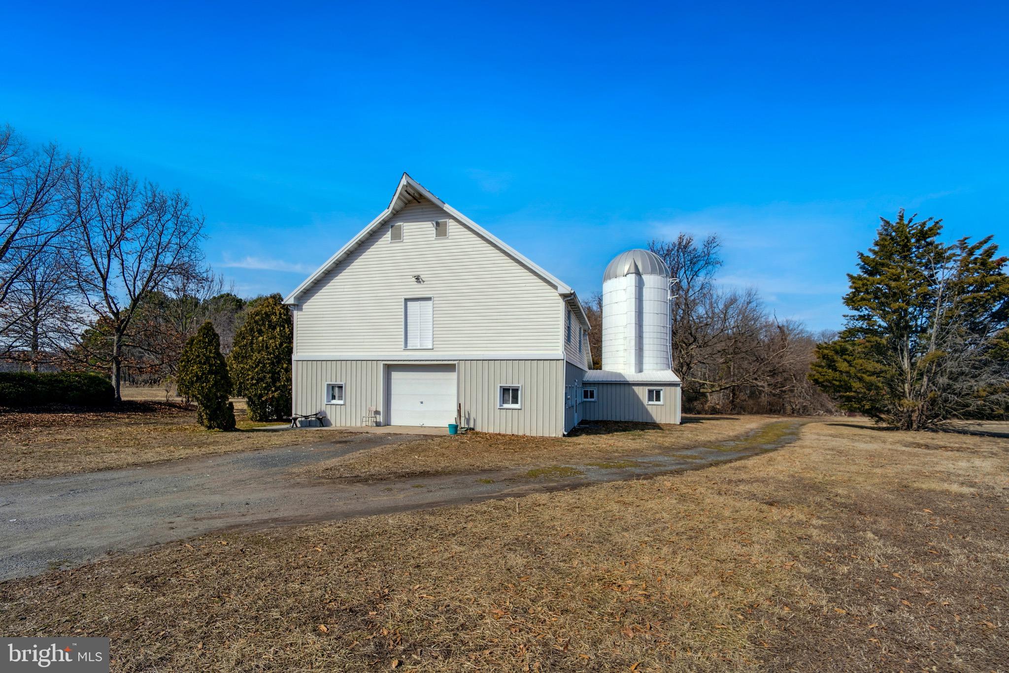 PINEY NECK - Farm