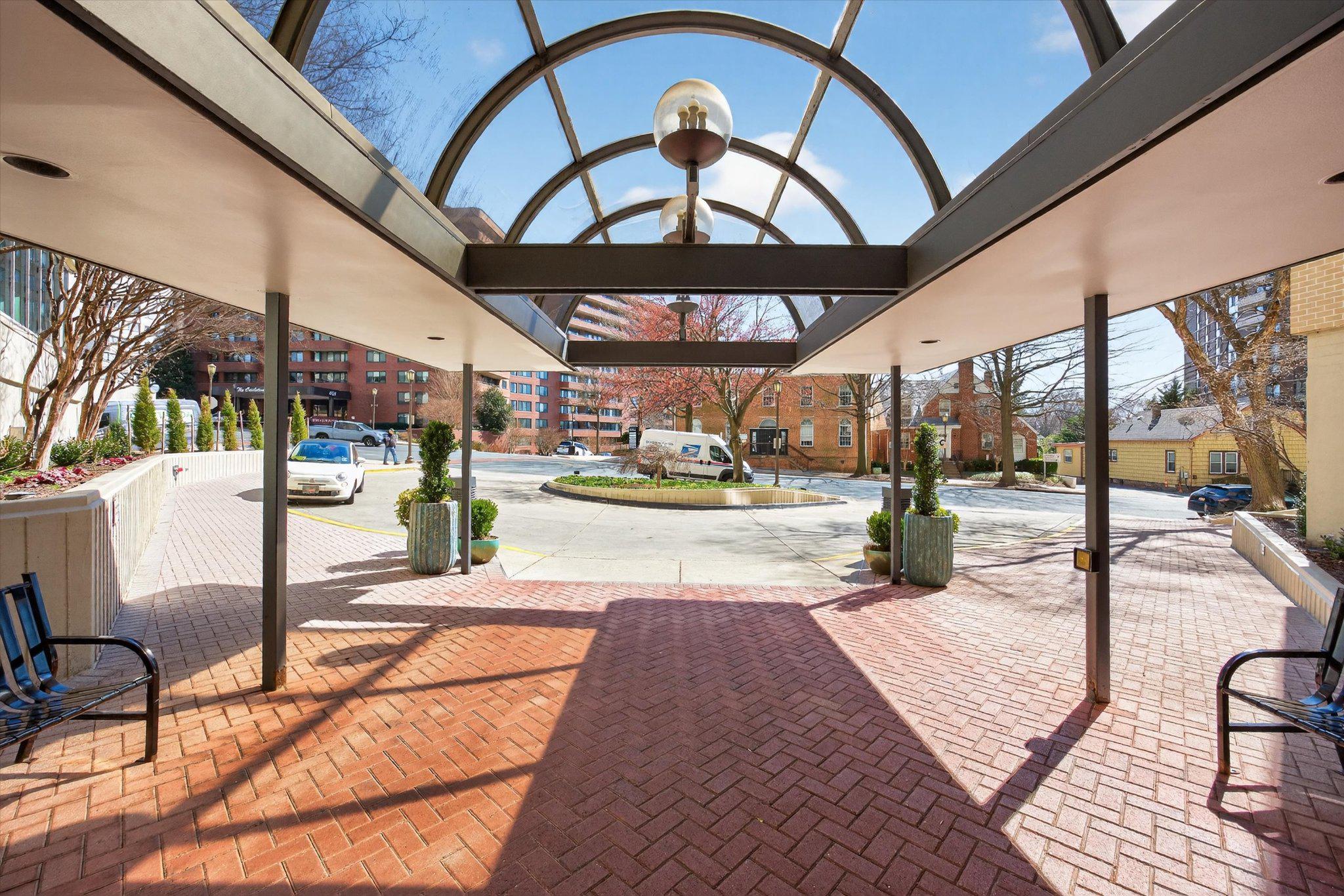 THE ELIZABETH - Residential