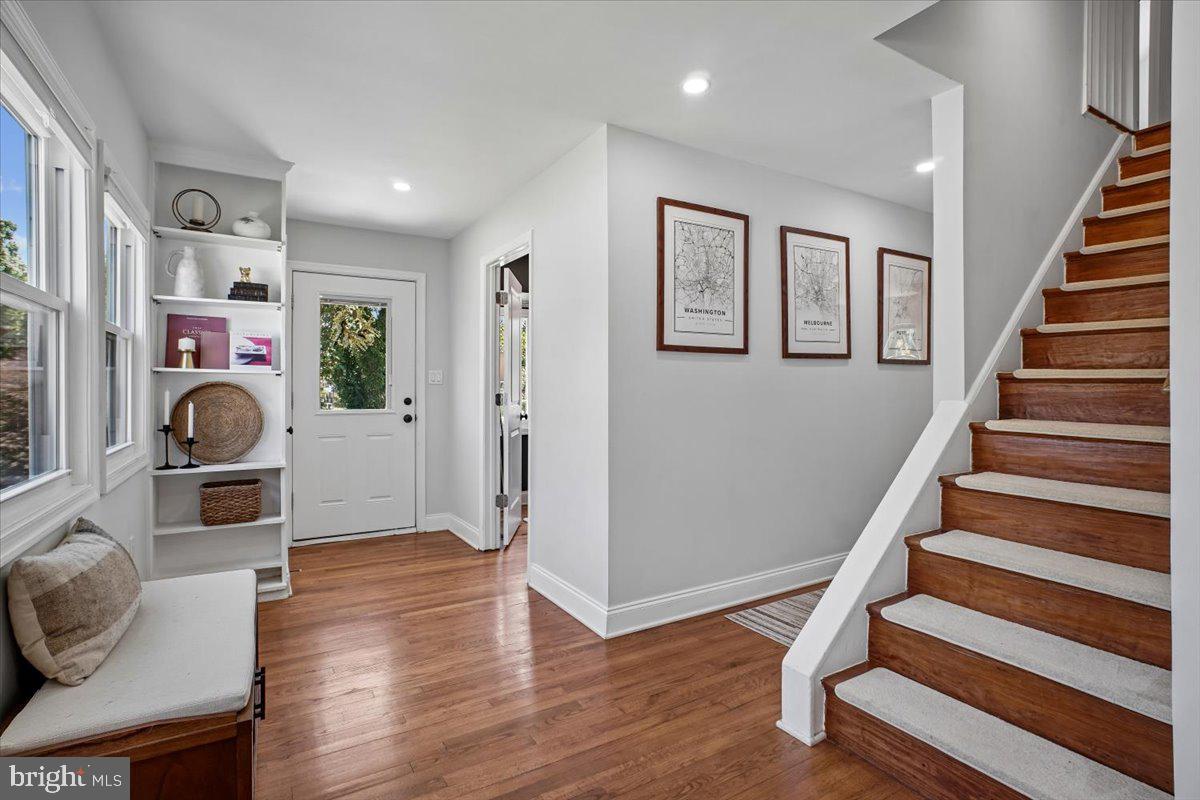 BUCKNELL MANOR - Residential
