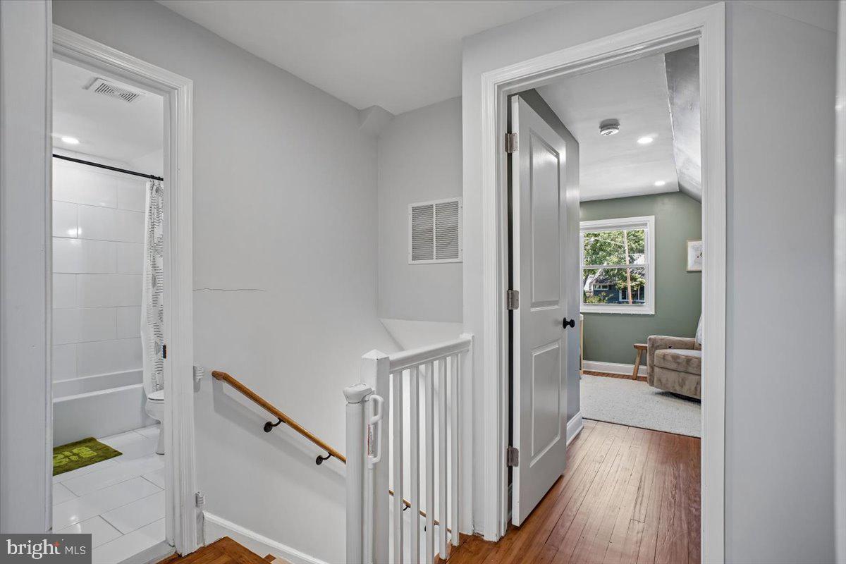 BUCKNELL MANOR - Residential