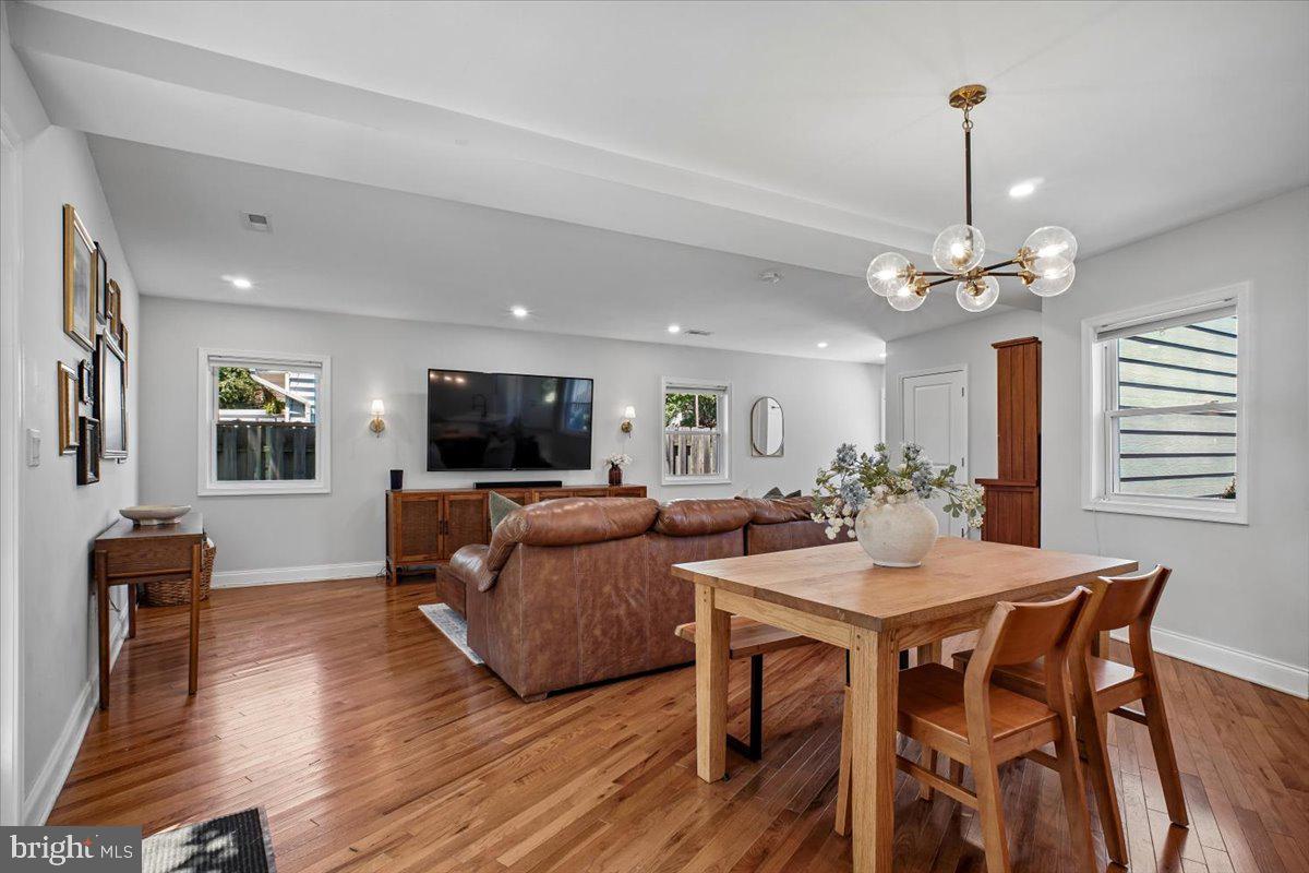 BUCKNELL MANOR - Residential