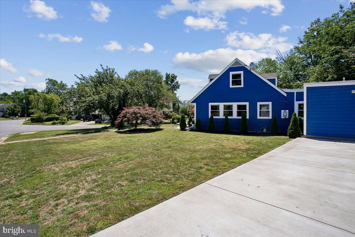 BUCKNELL MANOR - Residential