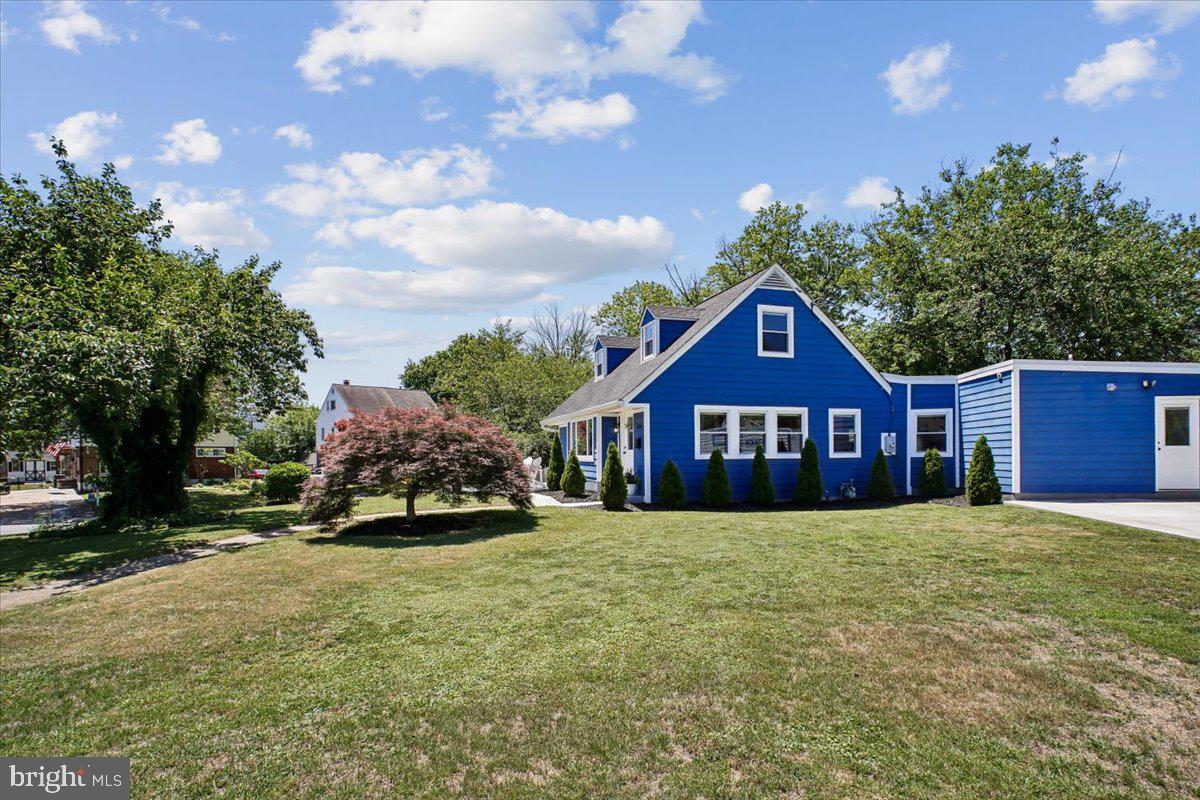 BUCKNELL MANOR - Residential
