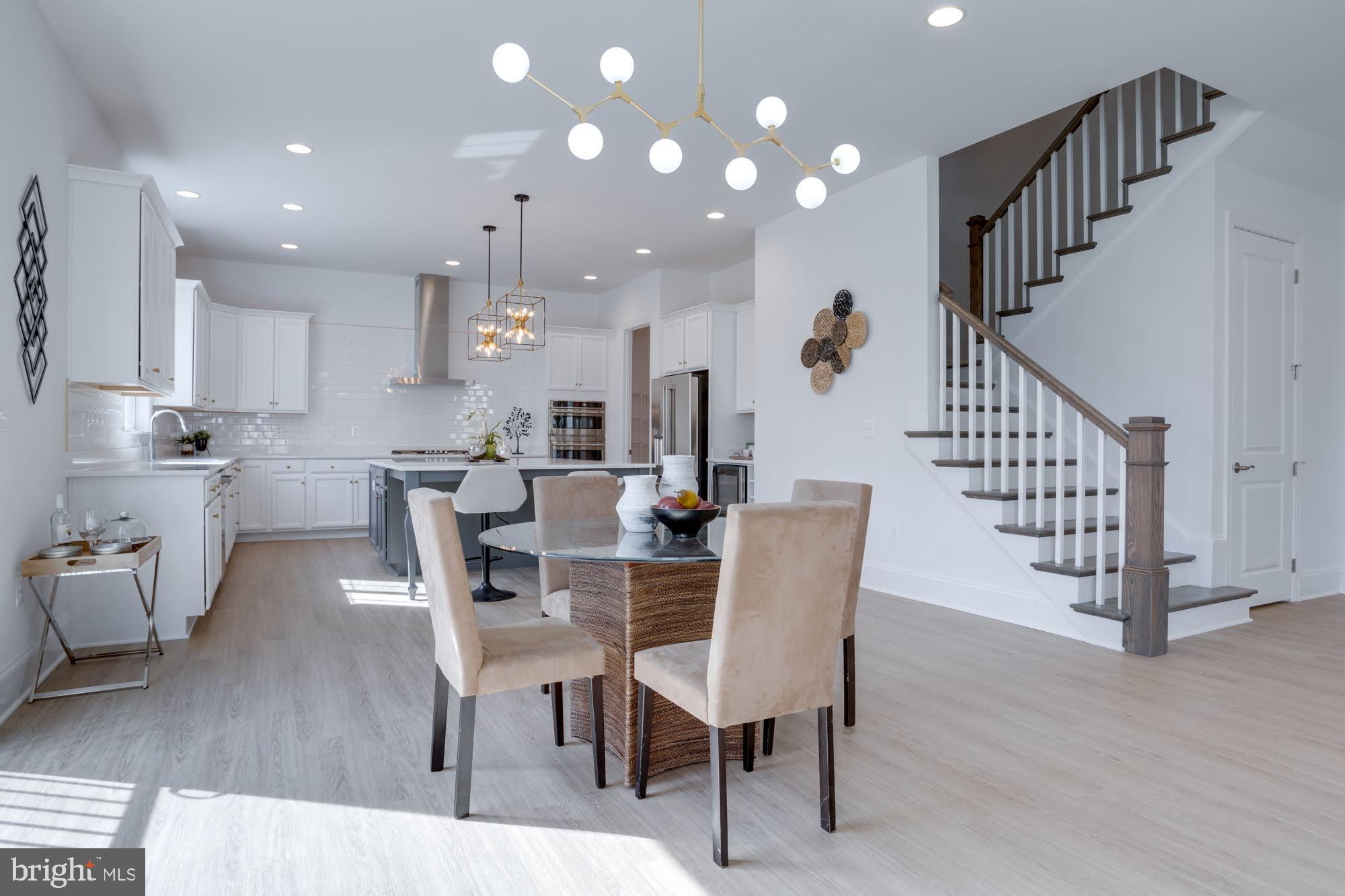 FAIRFAX ACRES - Residential