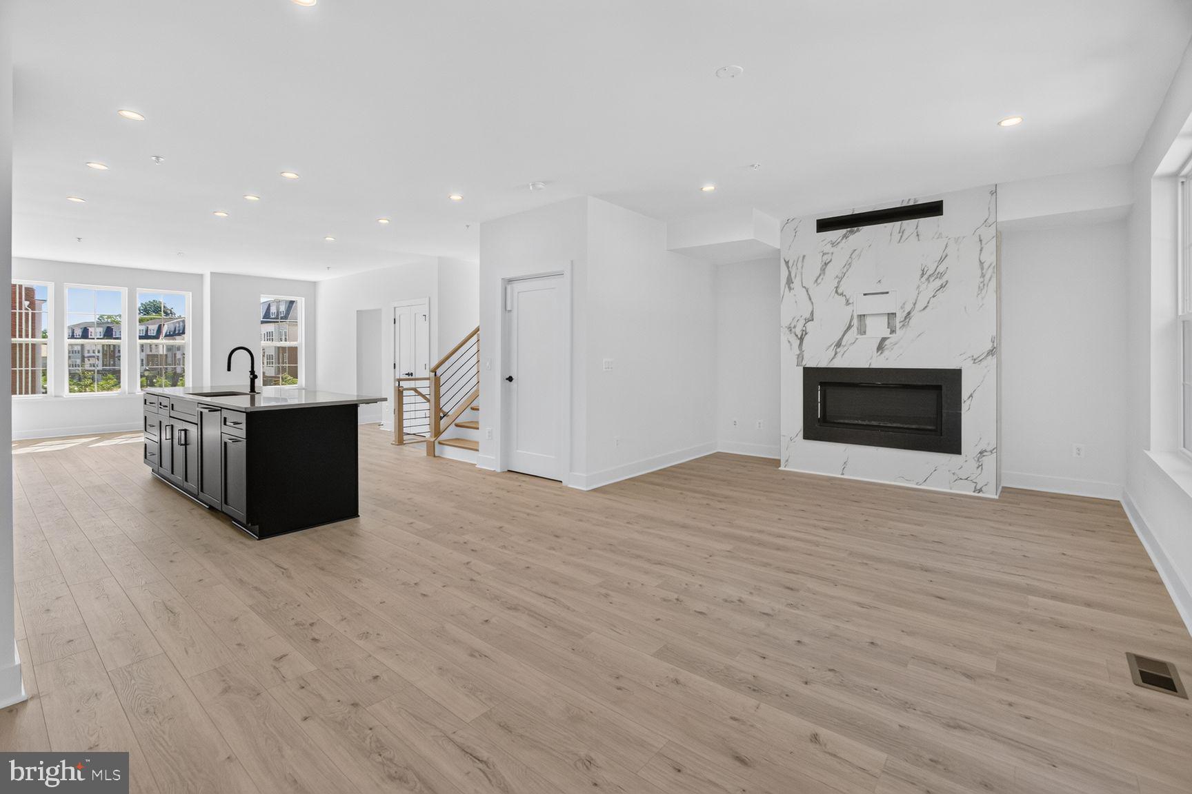 FARMSTEAD DISTRICT - Residential