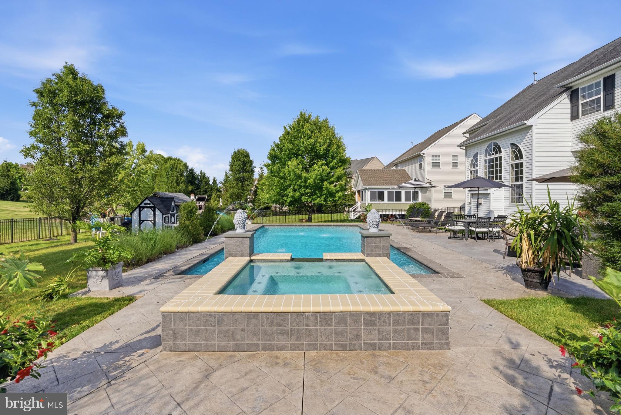 BELLA VISTA - Residential